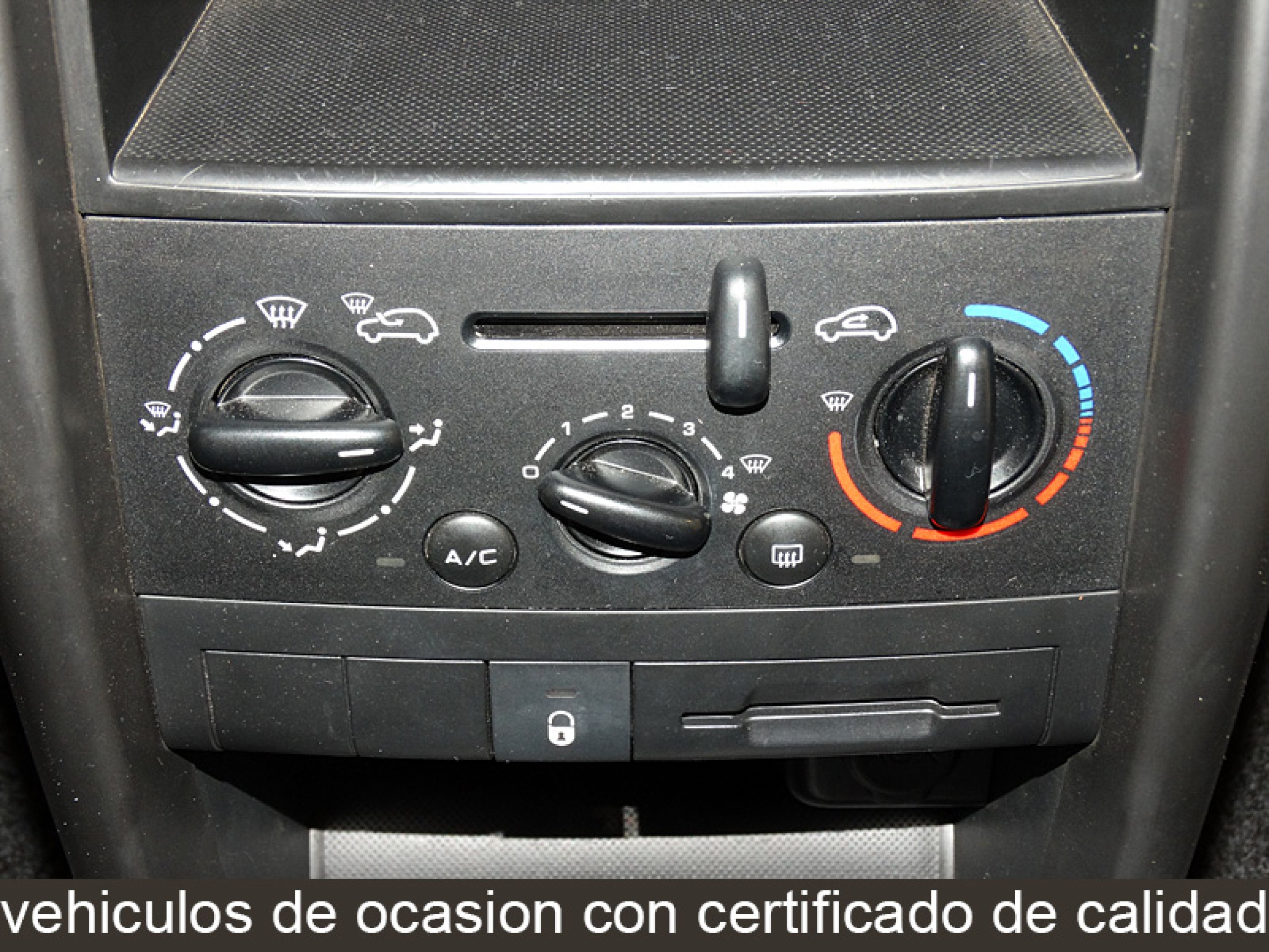 Foto Peugeot 207 29