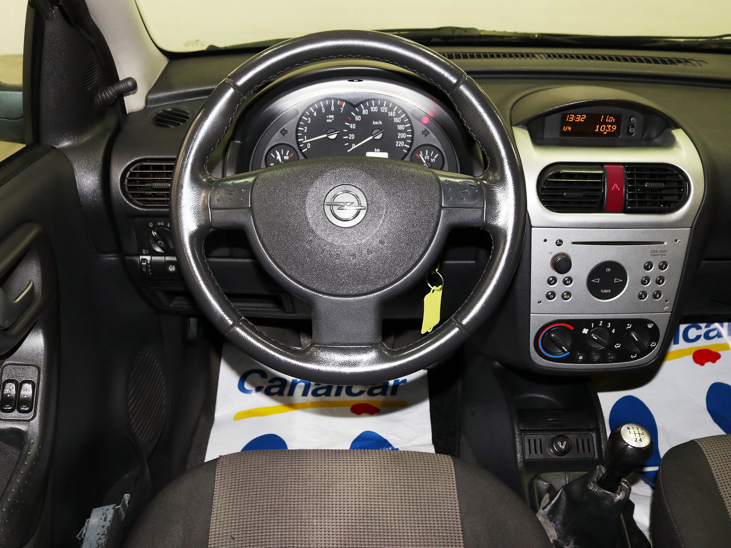 Foto Opel Corsa 16
