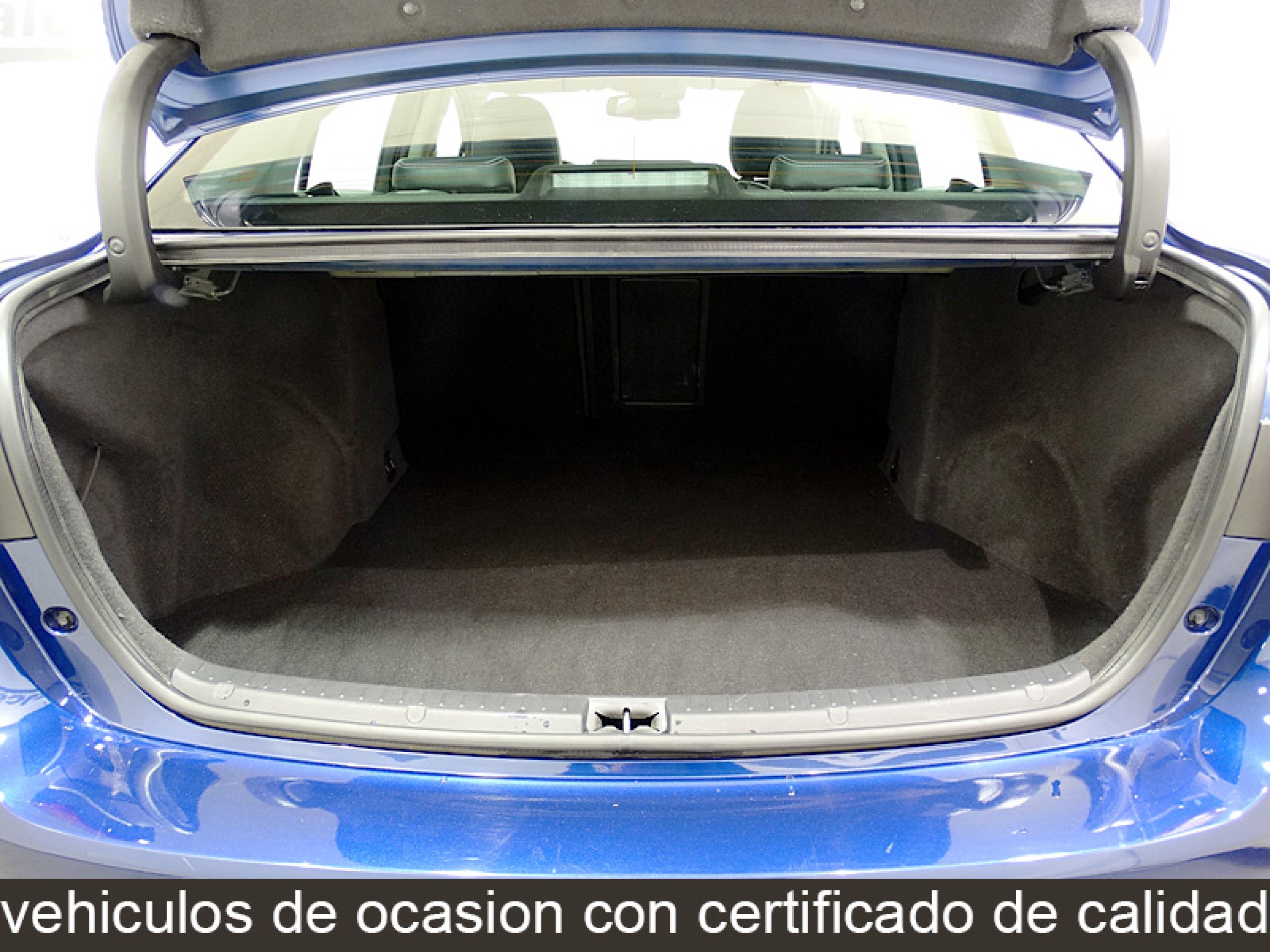 Foto Toyota Avensis 16