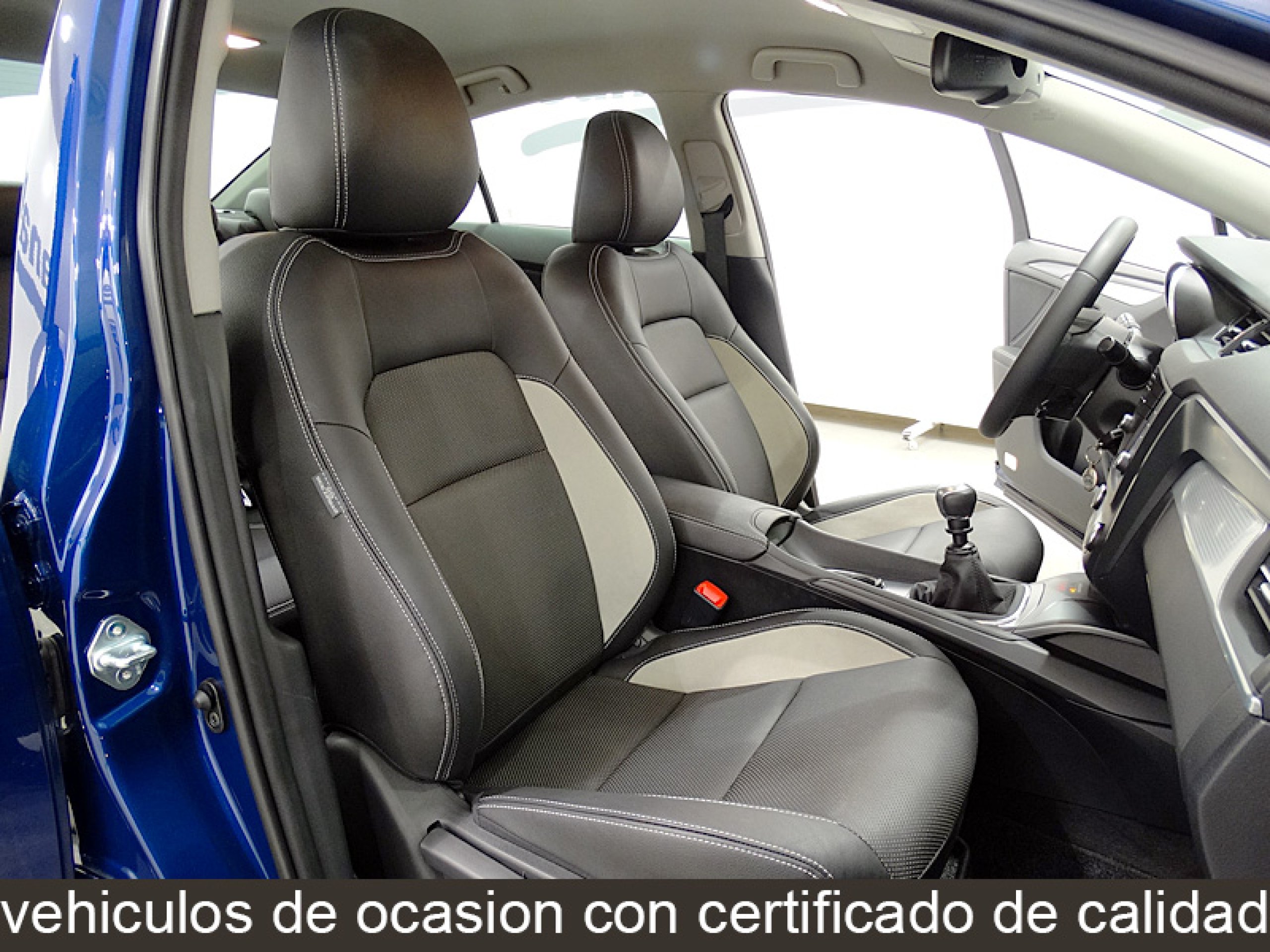Foto Toyota Avensis 19
