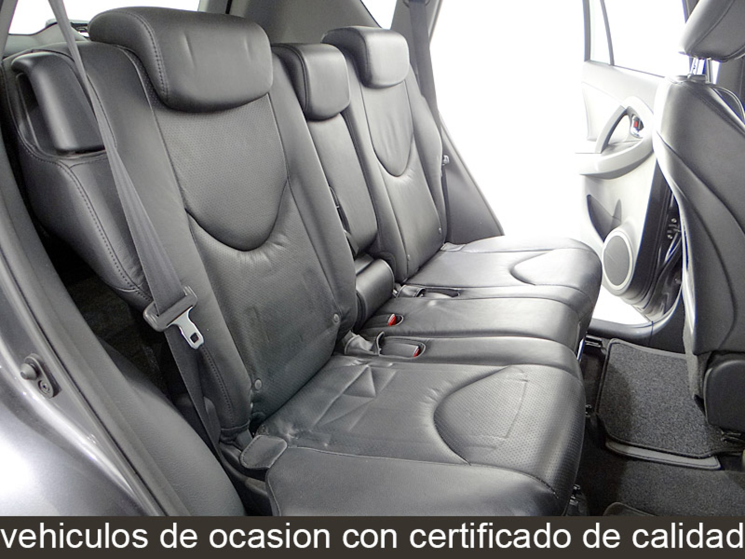 Foto Toyota RAV-4 15