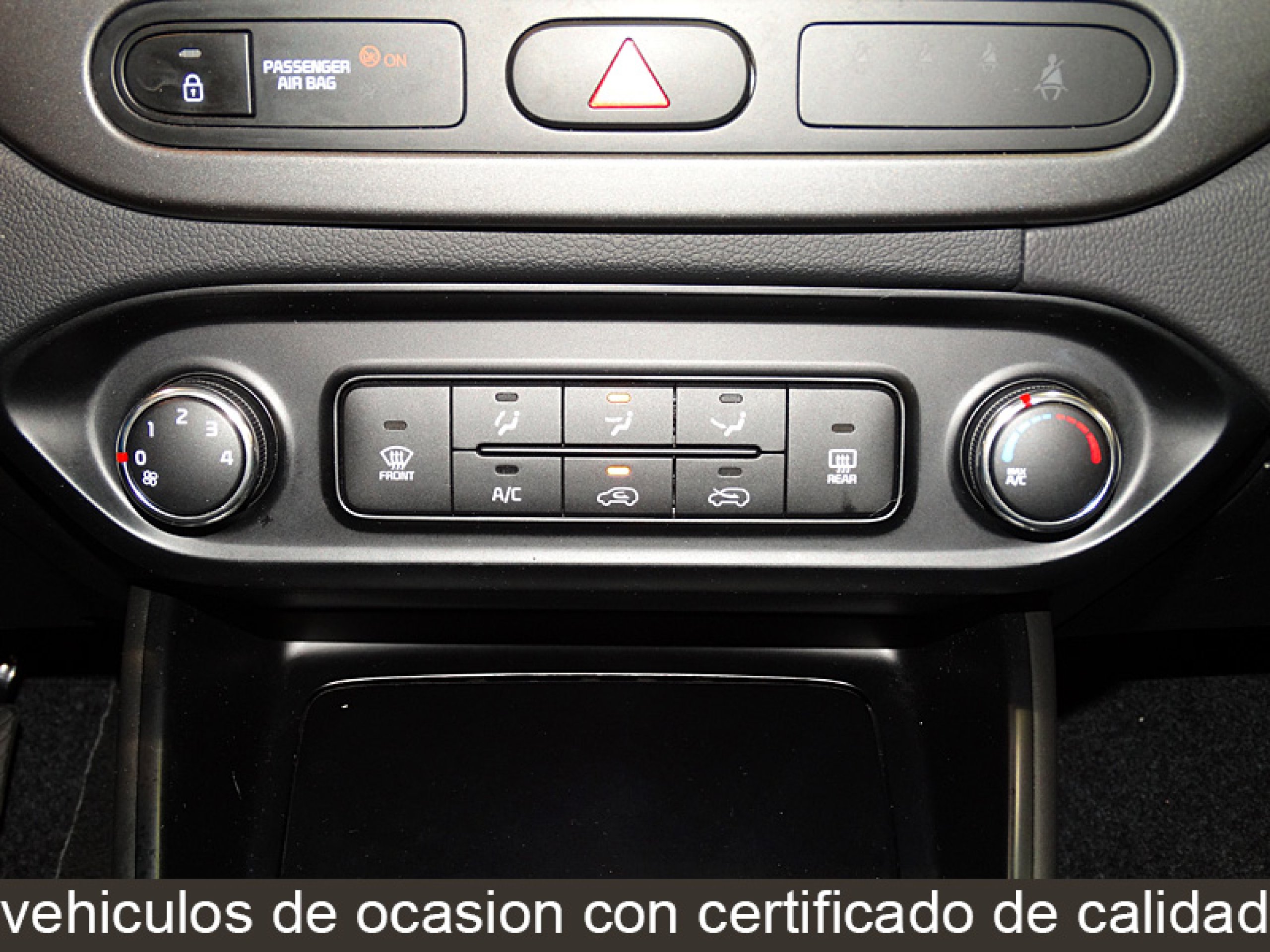 Foto Kia Carens 23
