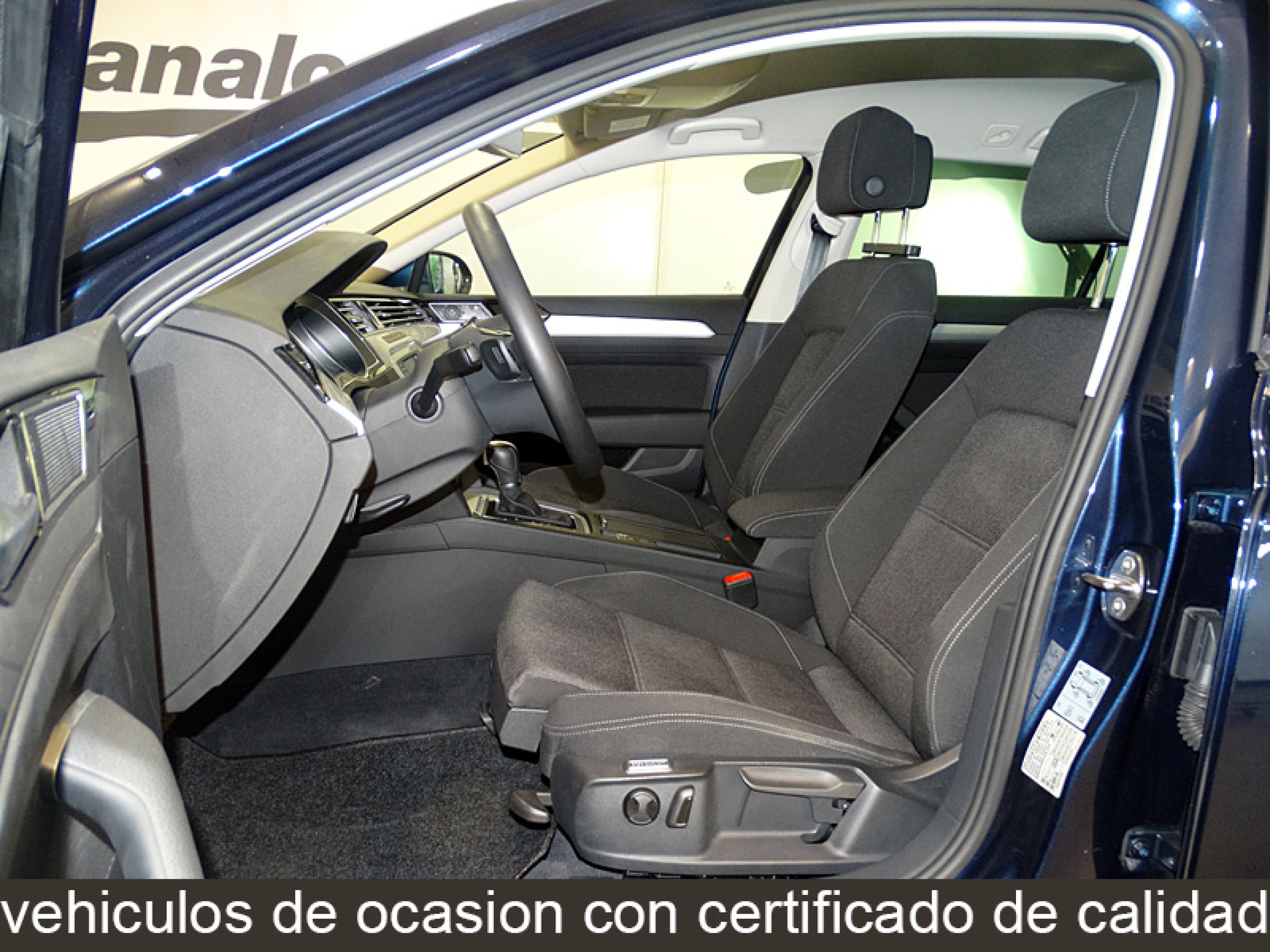 Foto Volkswagen Passat 16