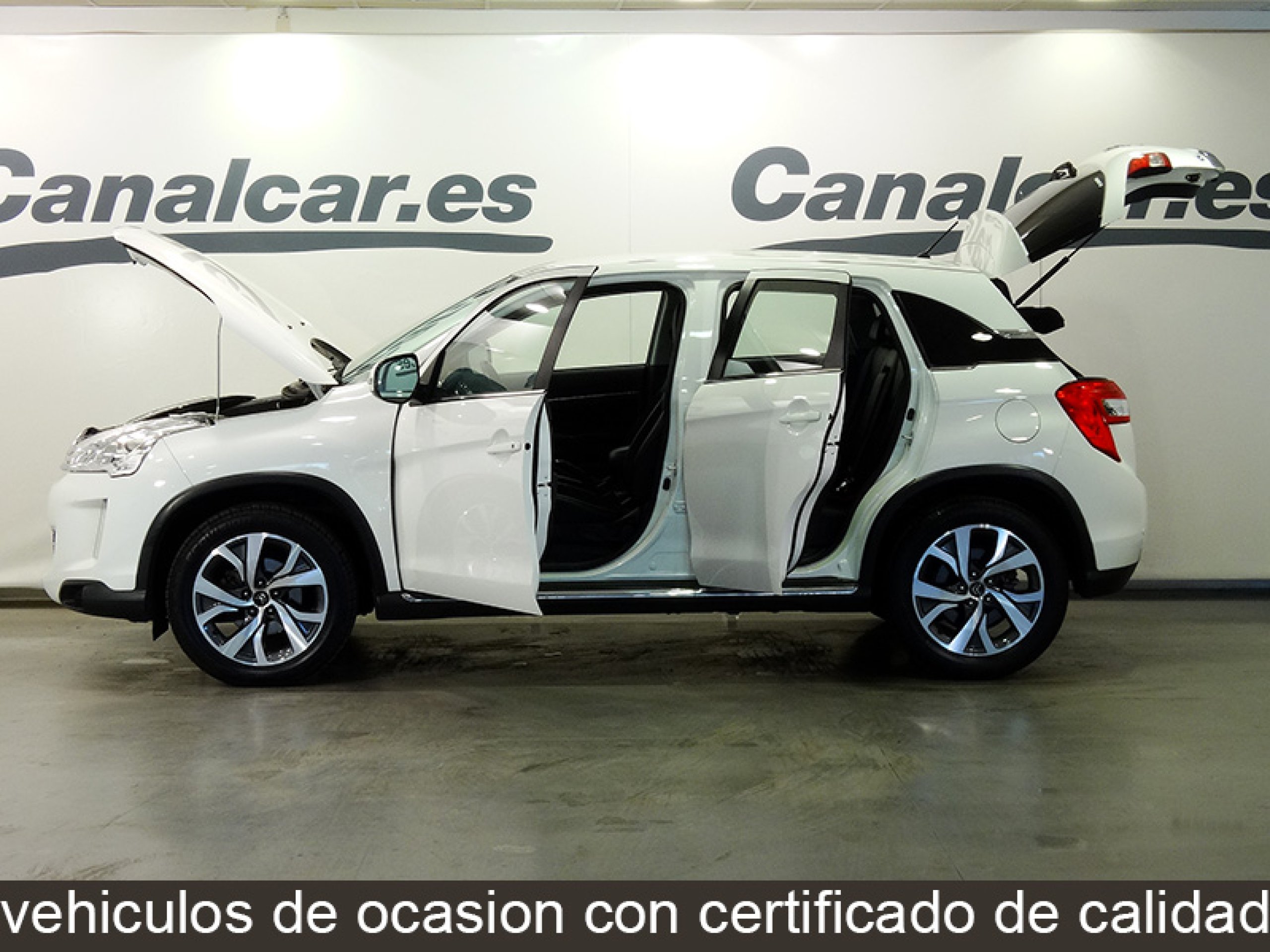 Foto Citroen C4 Aircross 9