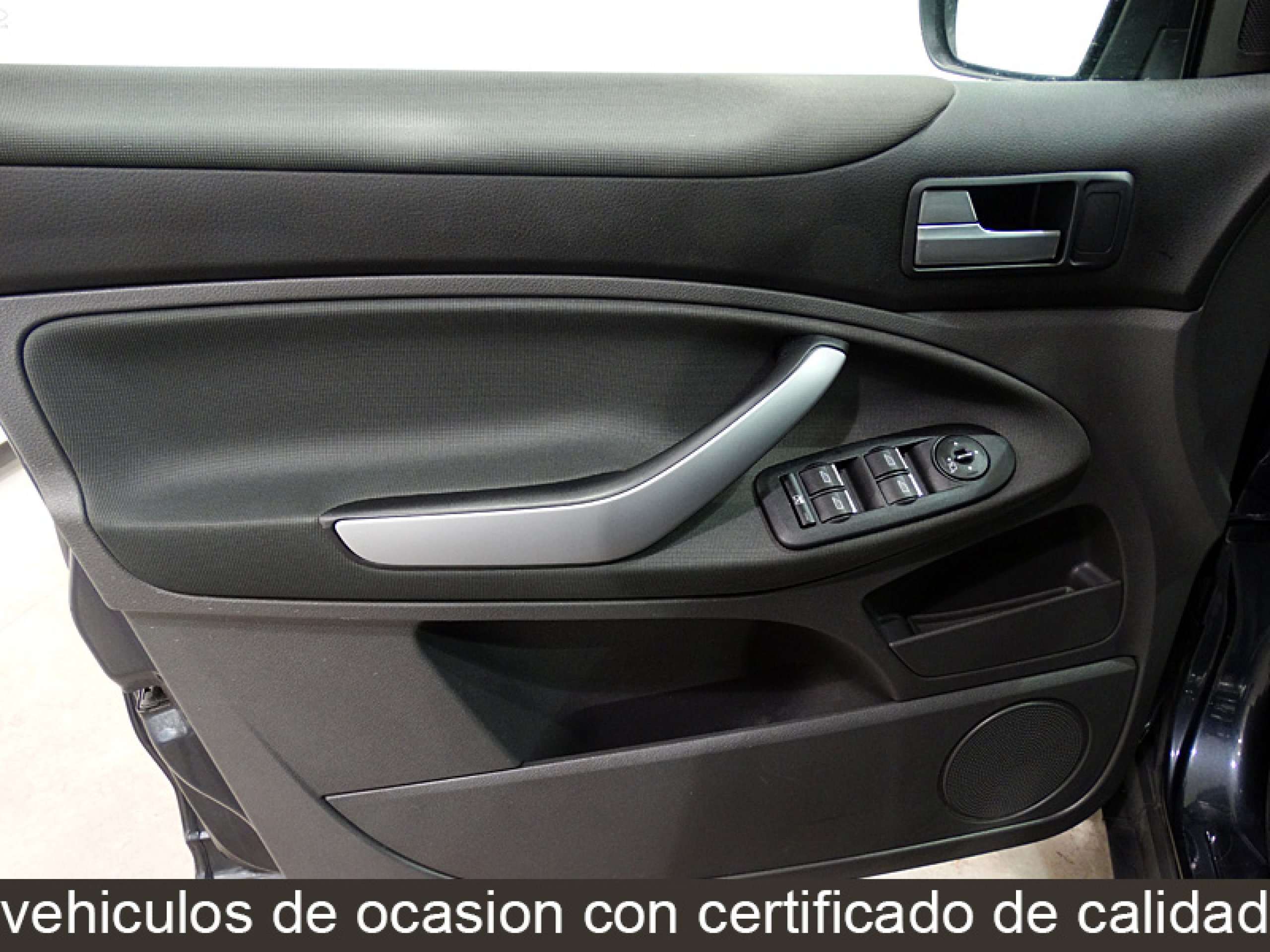 Foto Ford Kuga 24