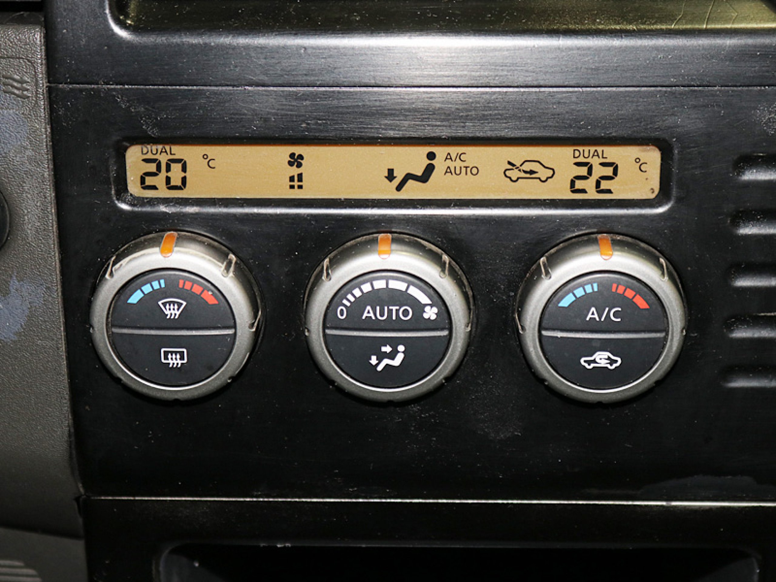 Foto Nissan Pathfinder 16