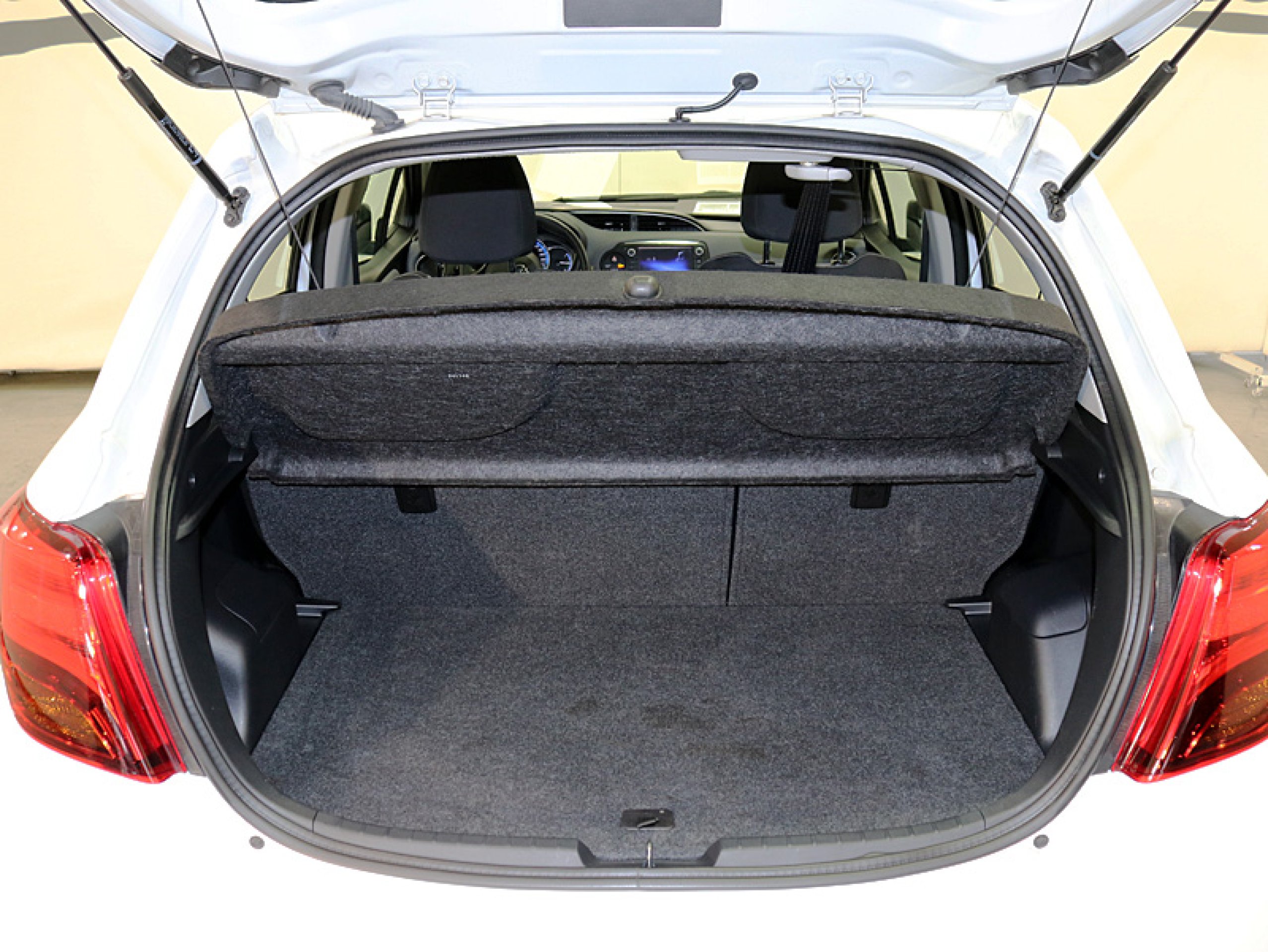 Foto Toyota Yaris 9
