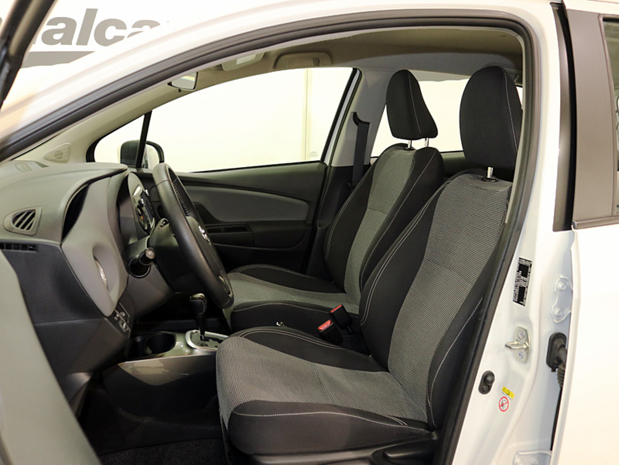 Foto Toyota Yaris 15
