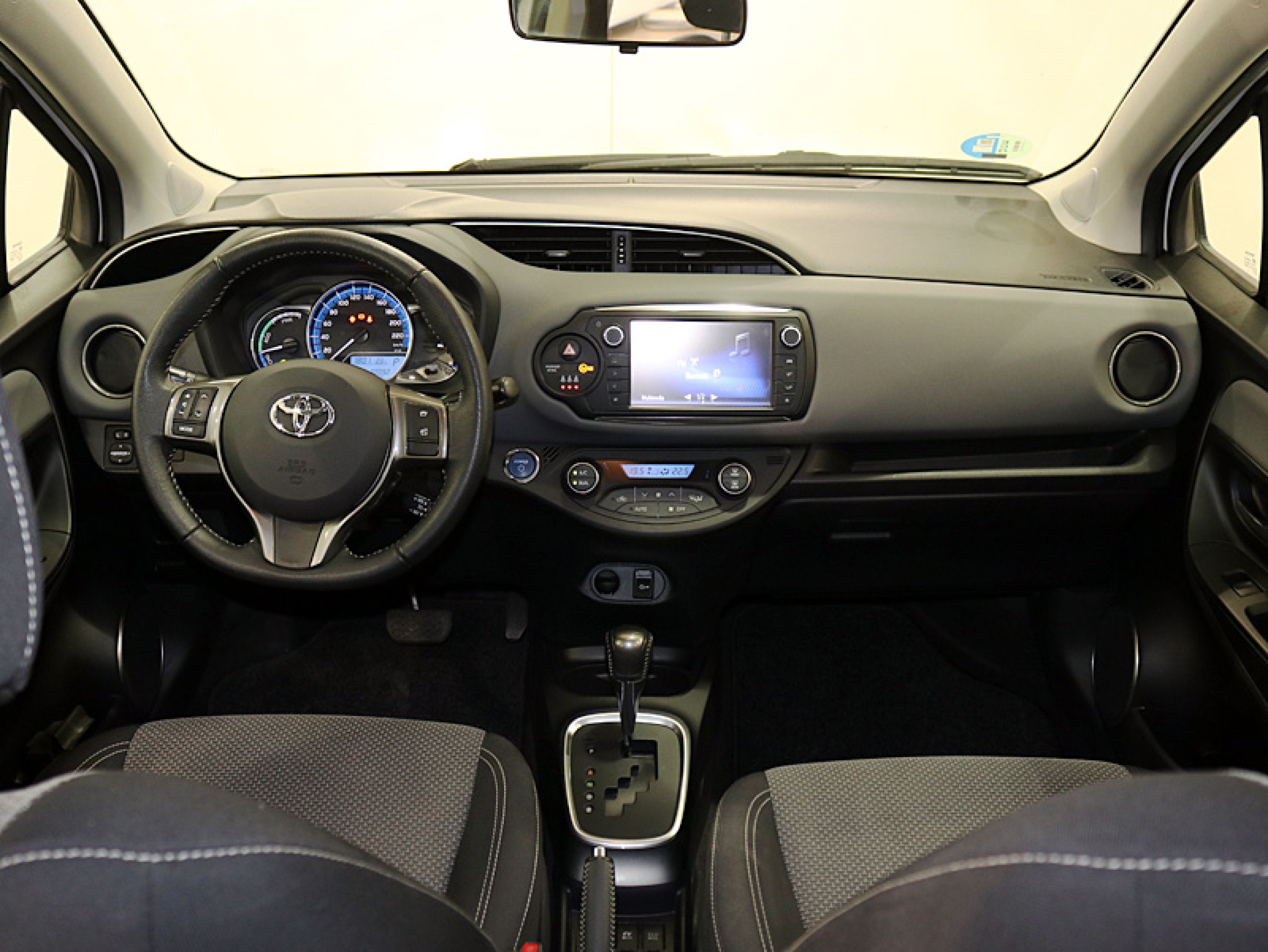 Foto Toyota Yaris 24