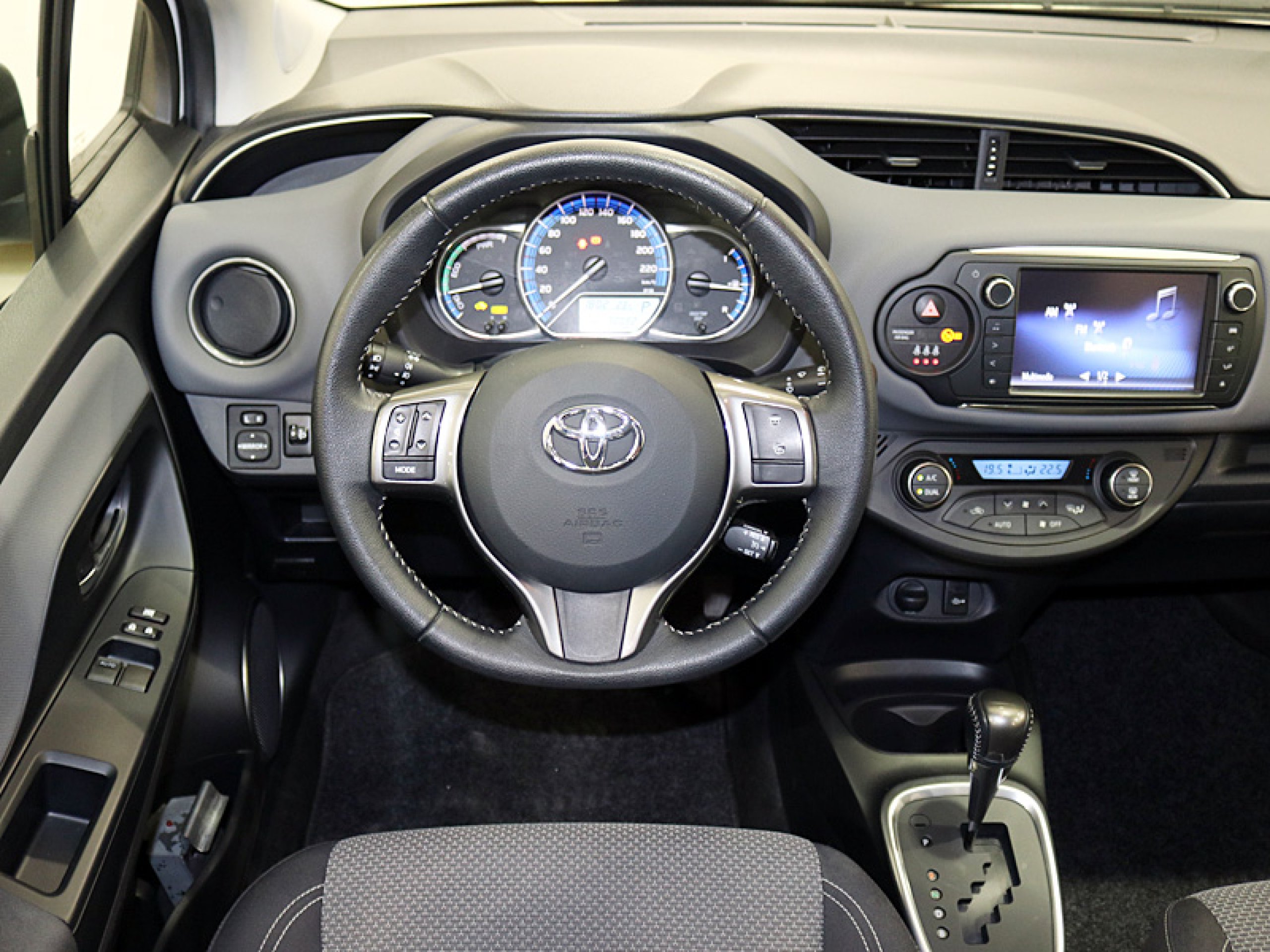 Foto Toyota Yaris 25