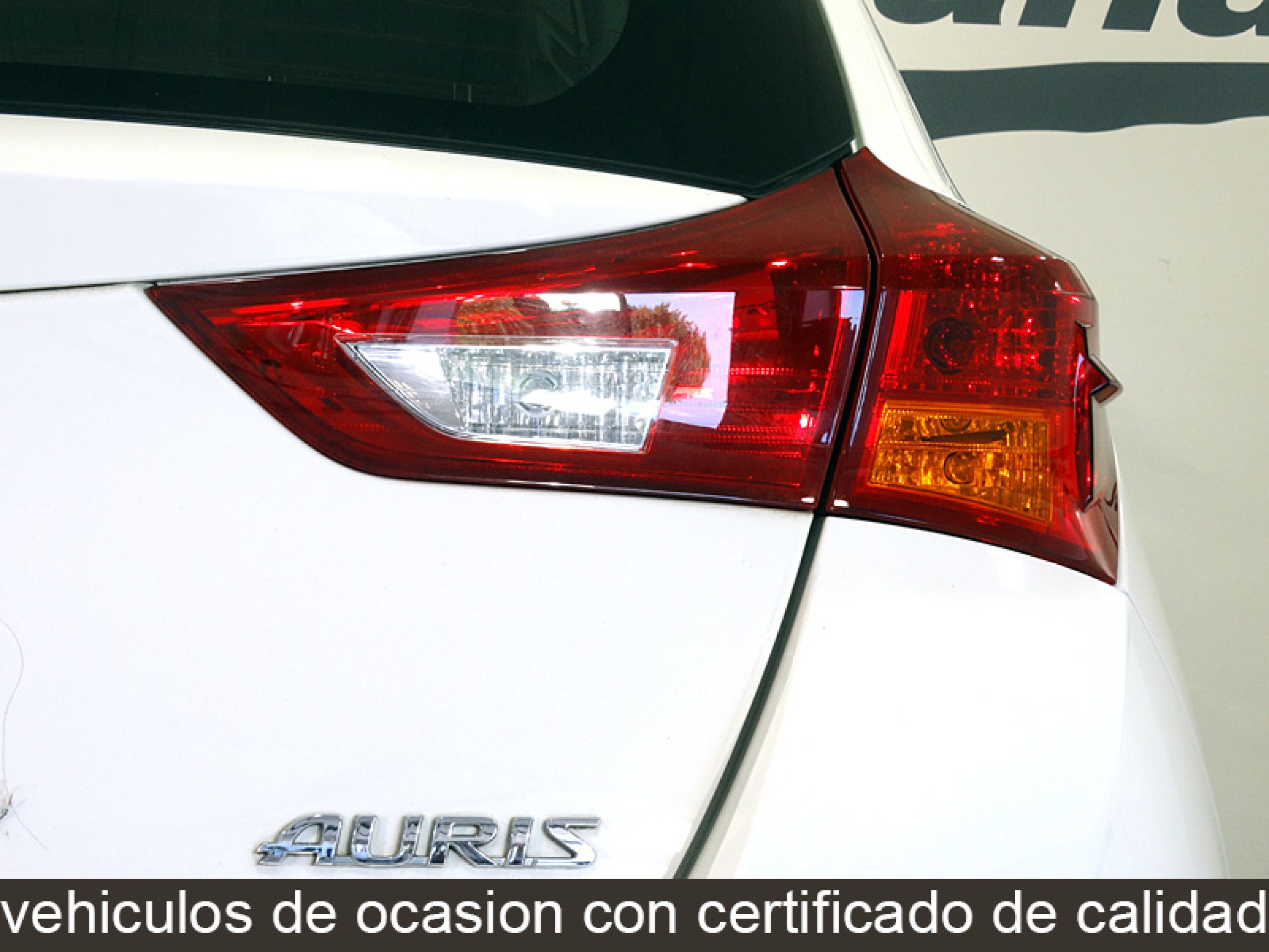 Foto Toyota Auris 12