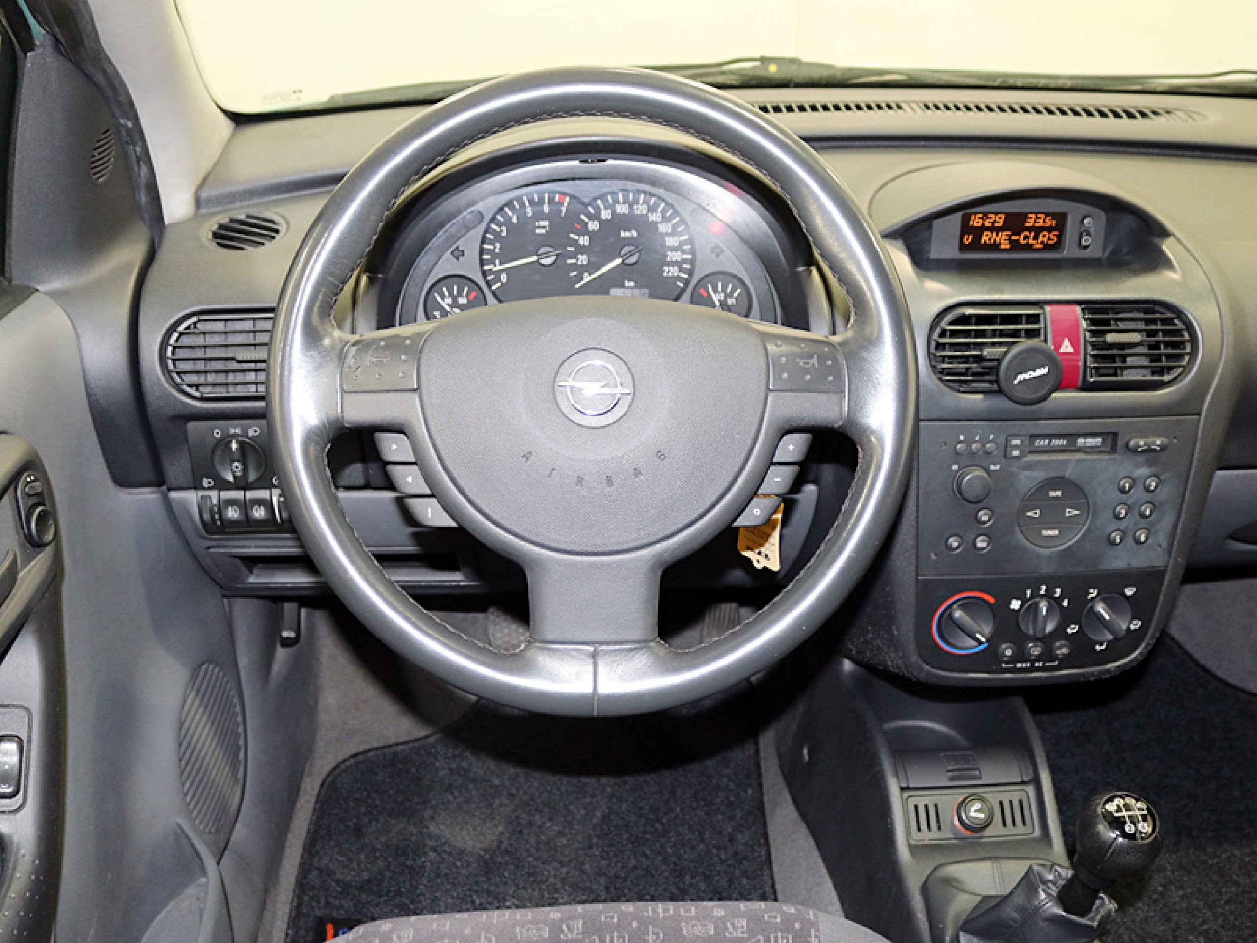 Foto Opel Corsa 16