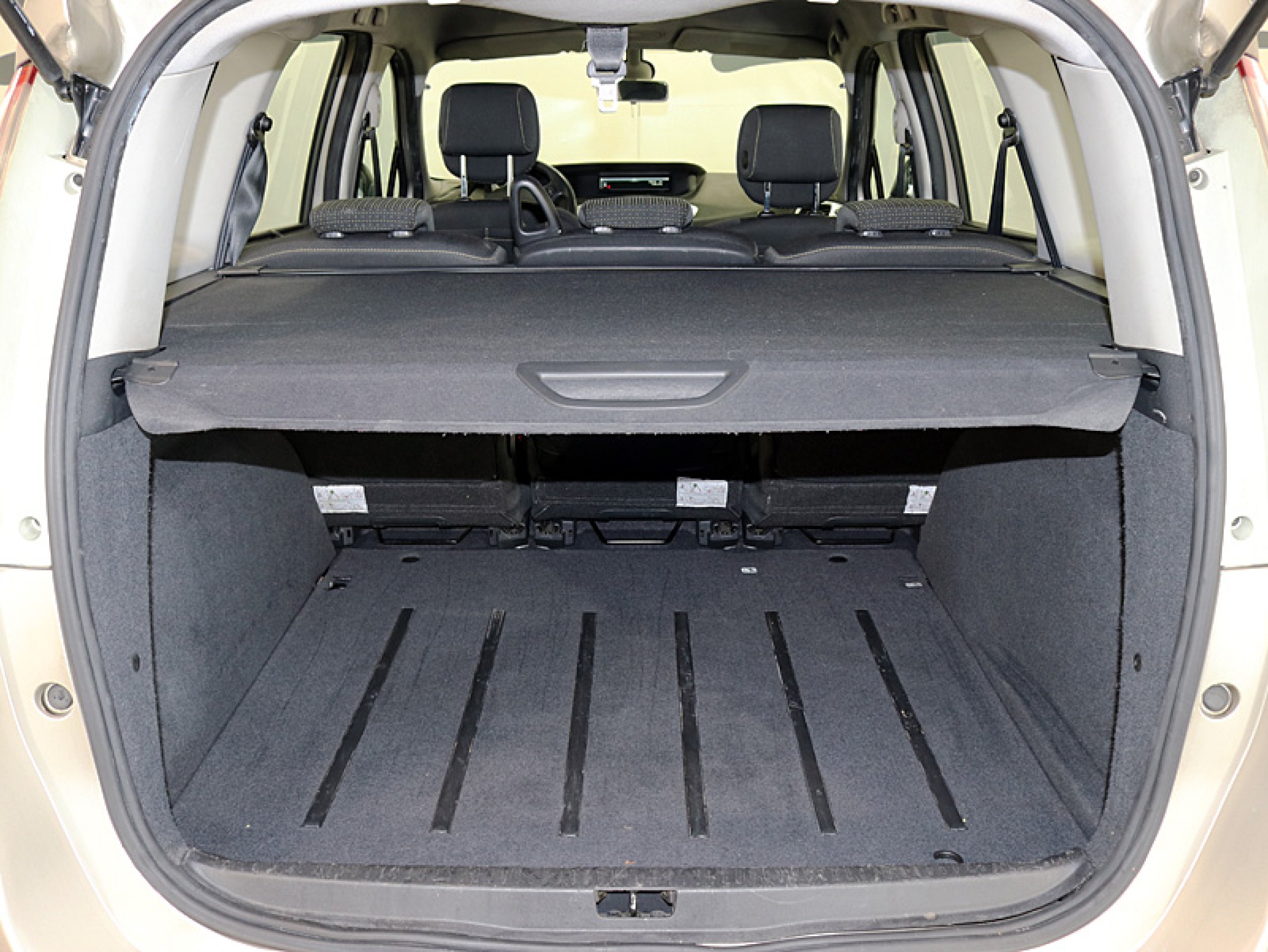 Foto Renault Grand Scenic 9 Foto Renault Grand Scenic 9