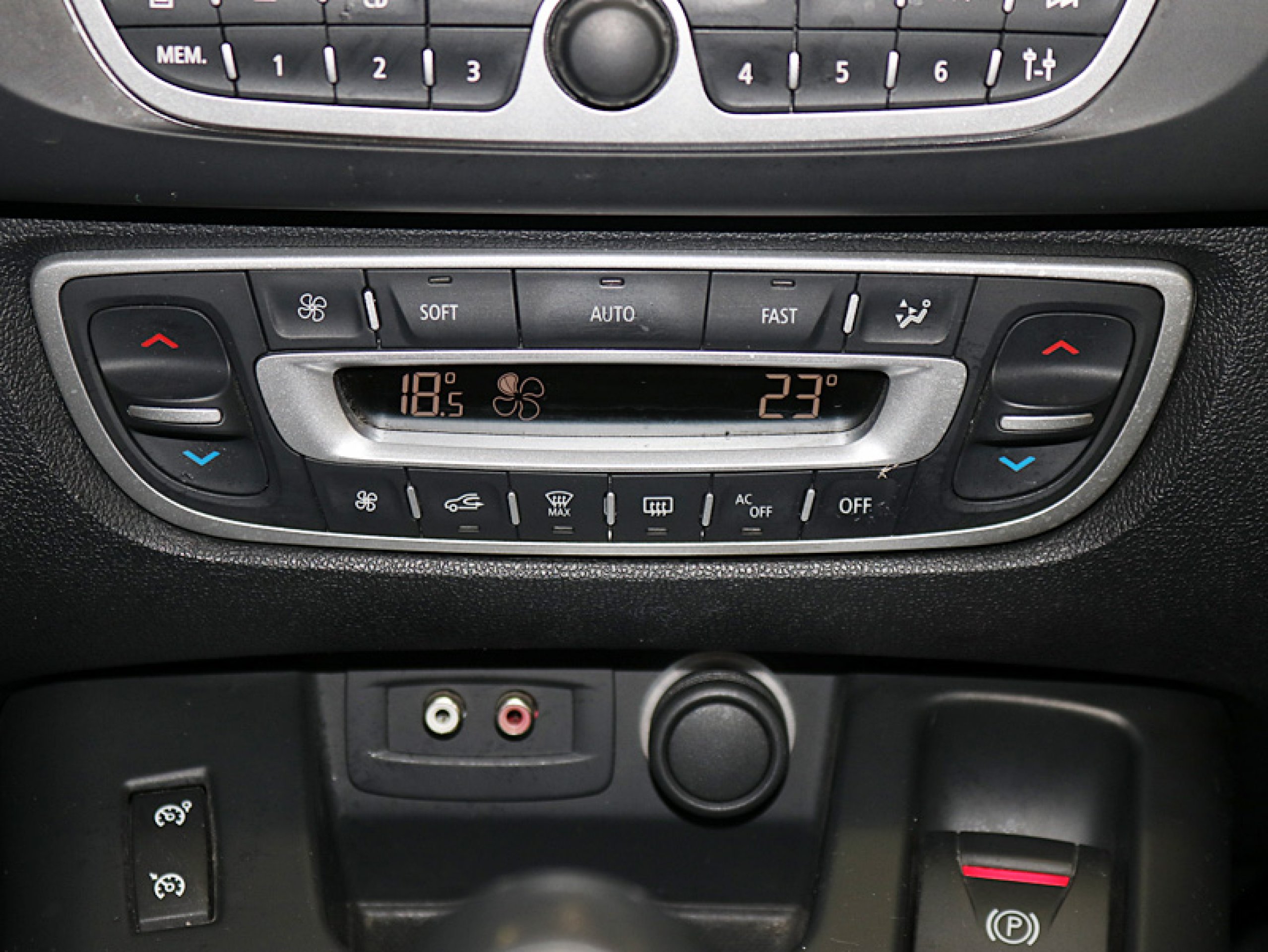 Foto Renault Grand Scenic 14 Foto Renault Grand Scenic 14