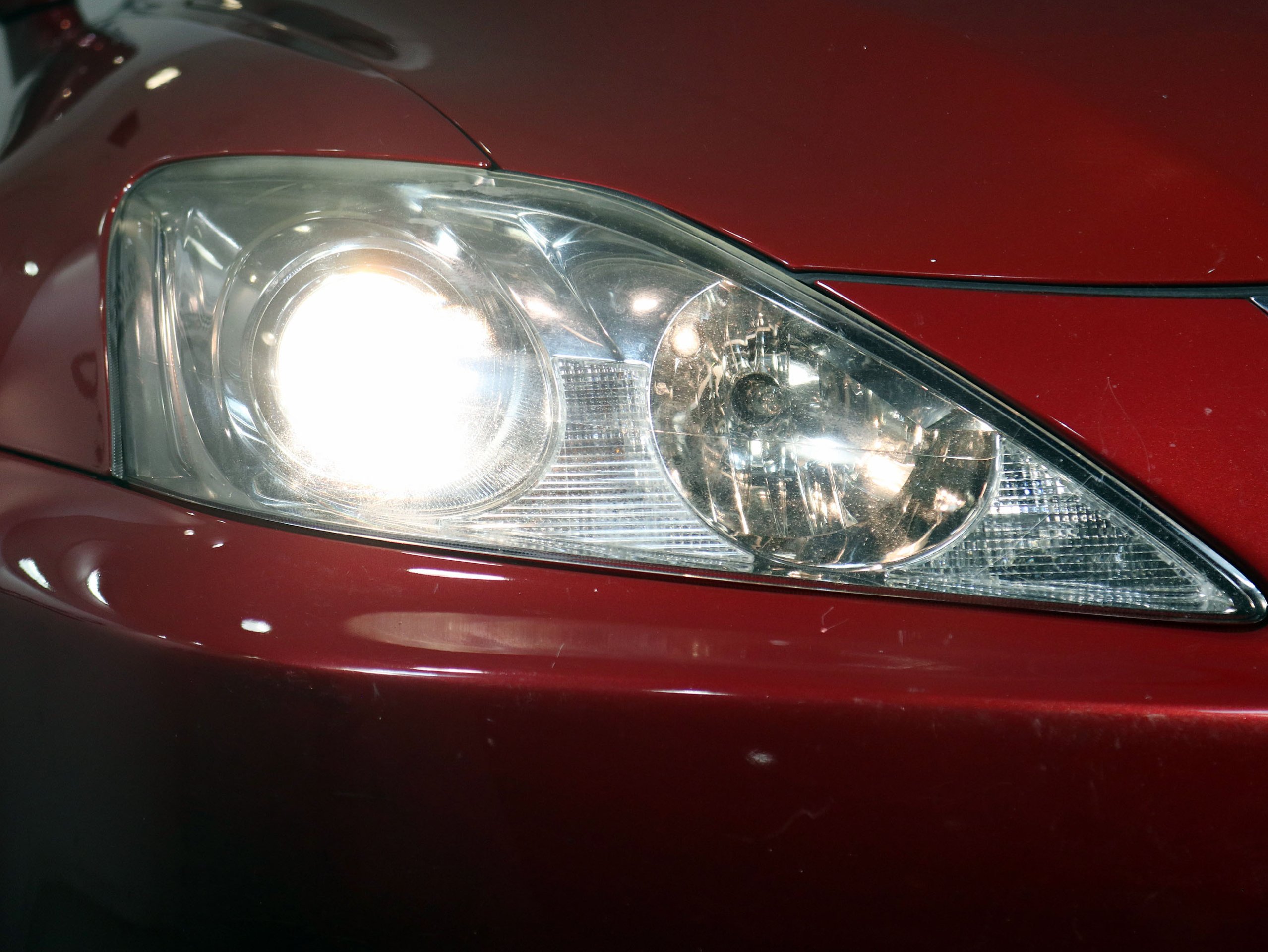 Foto Lexus IS 220d 12