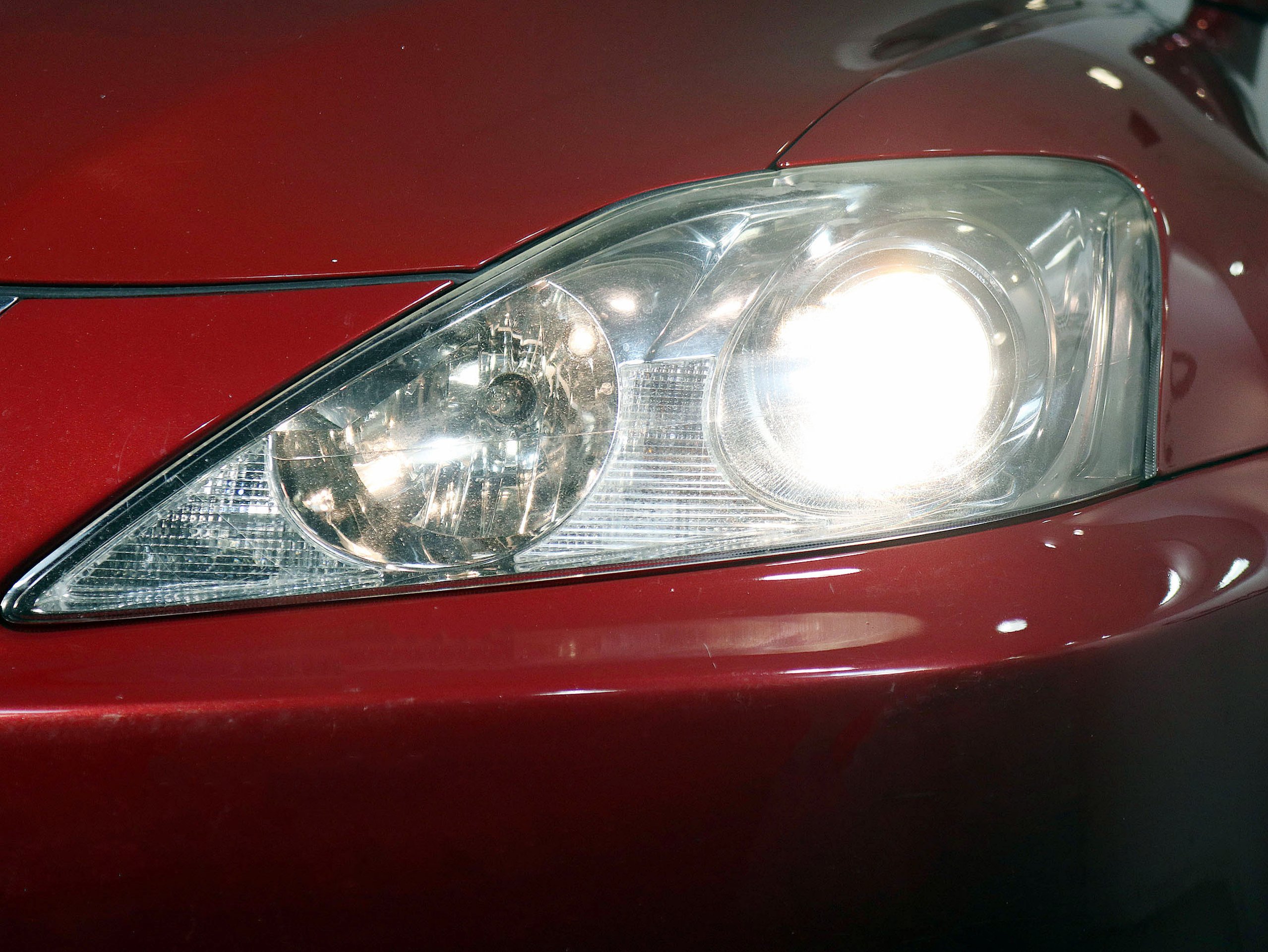 Foto Lexus IS 220d 13