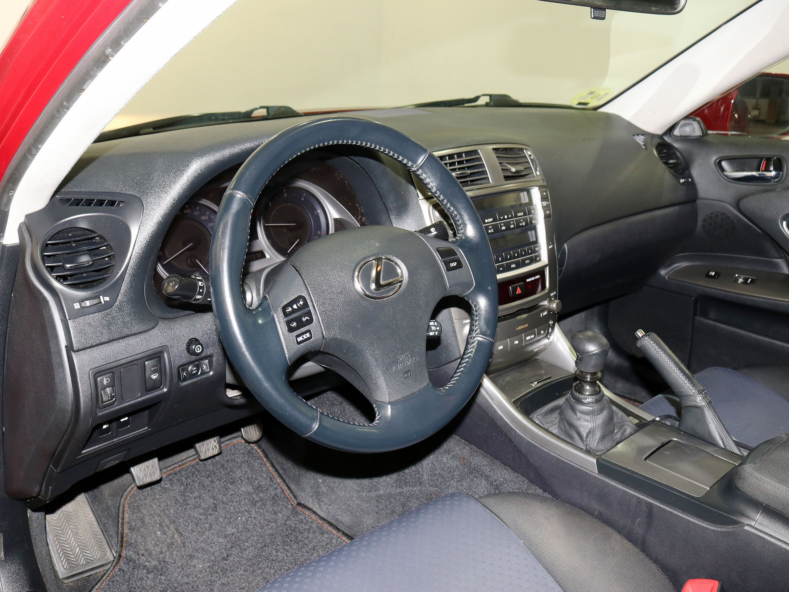 Foto Lexus IS 220d 18