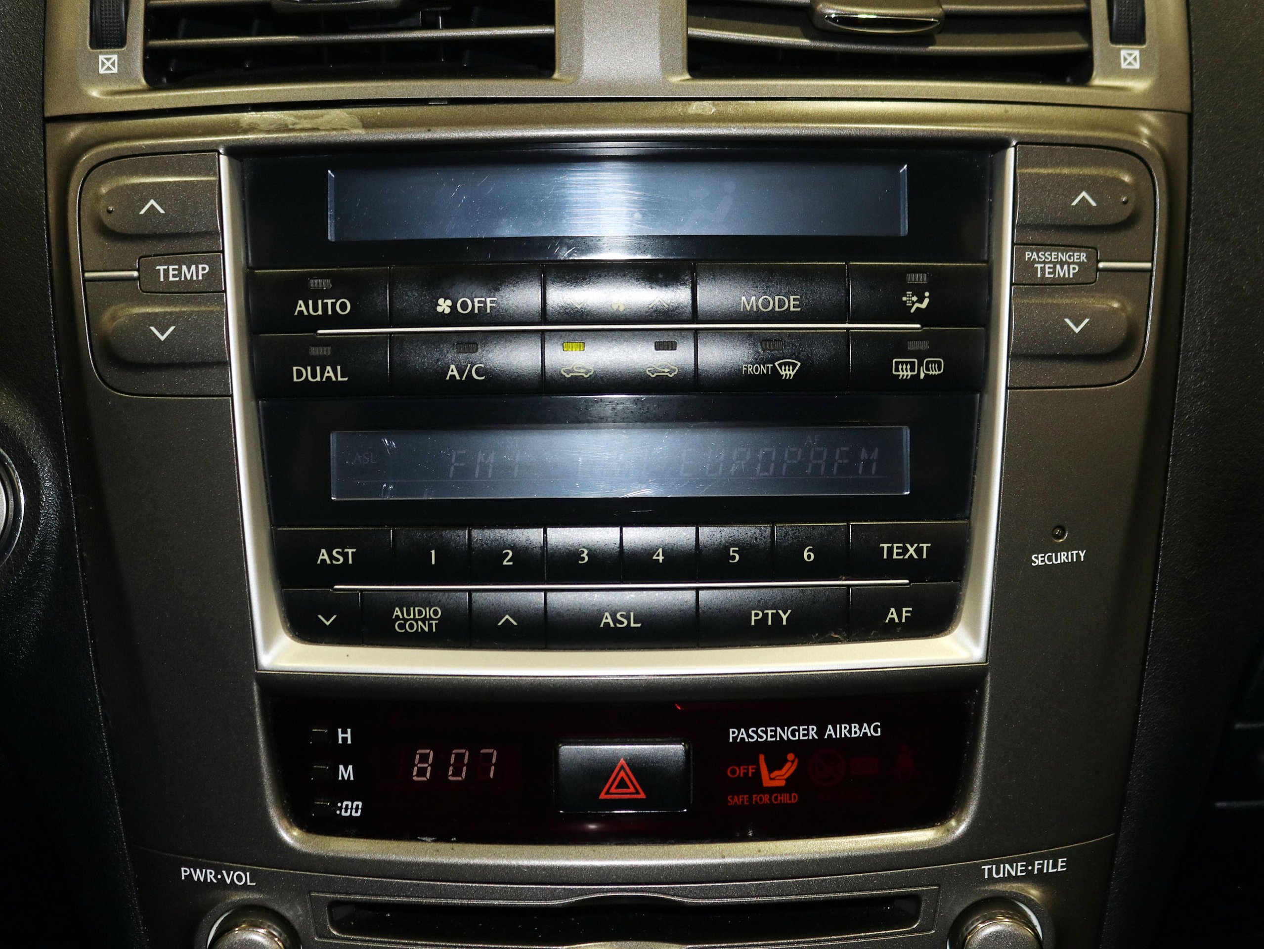 Foto Lexus IS 220d 22