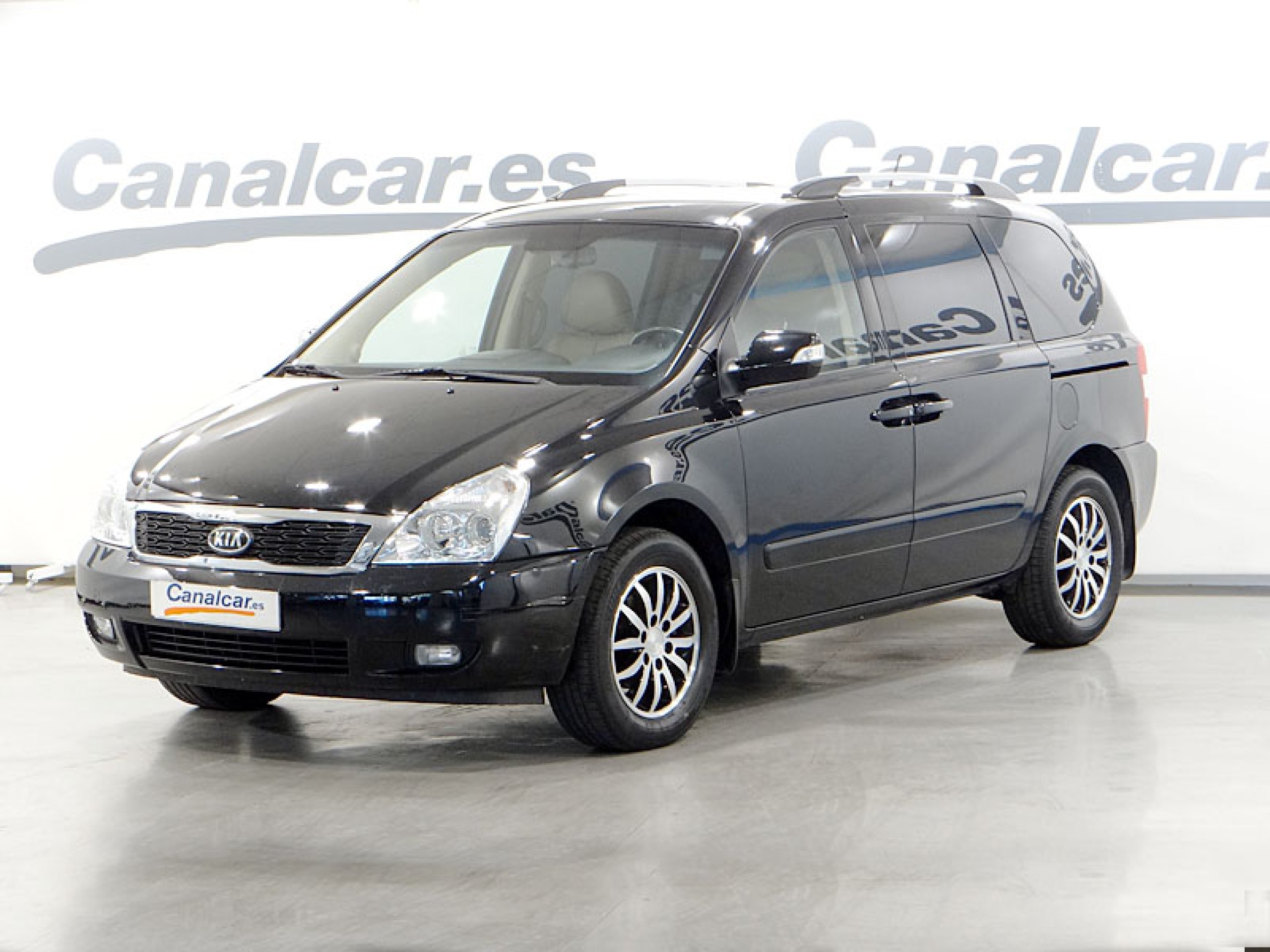 Foto Kia Carnival 1