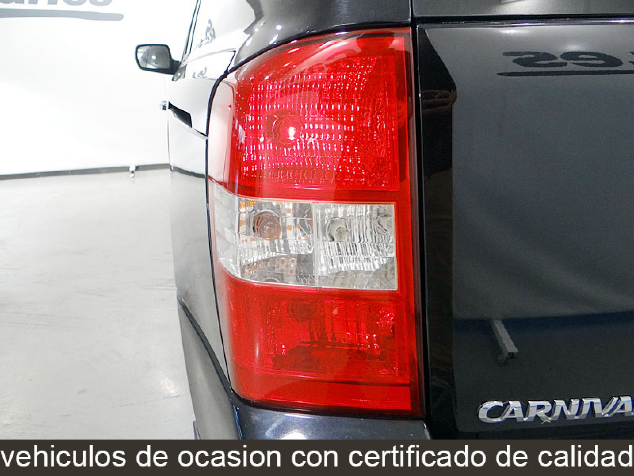 Foto Kia Carnival 12