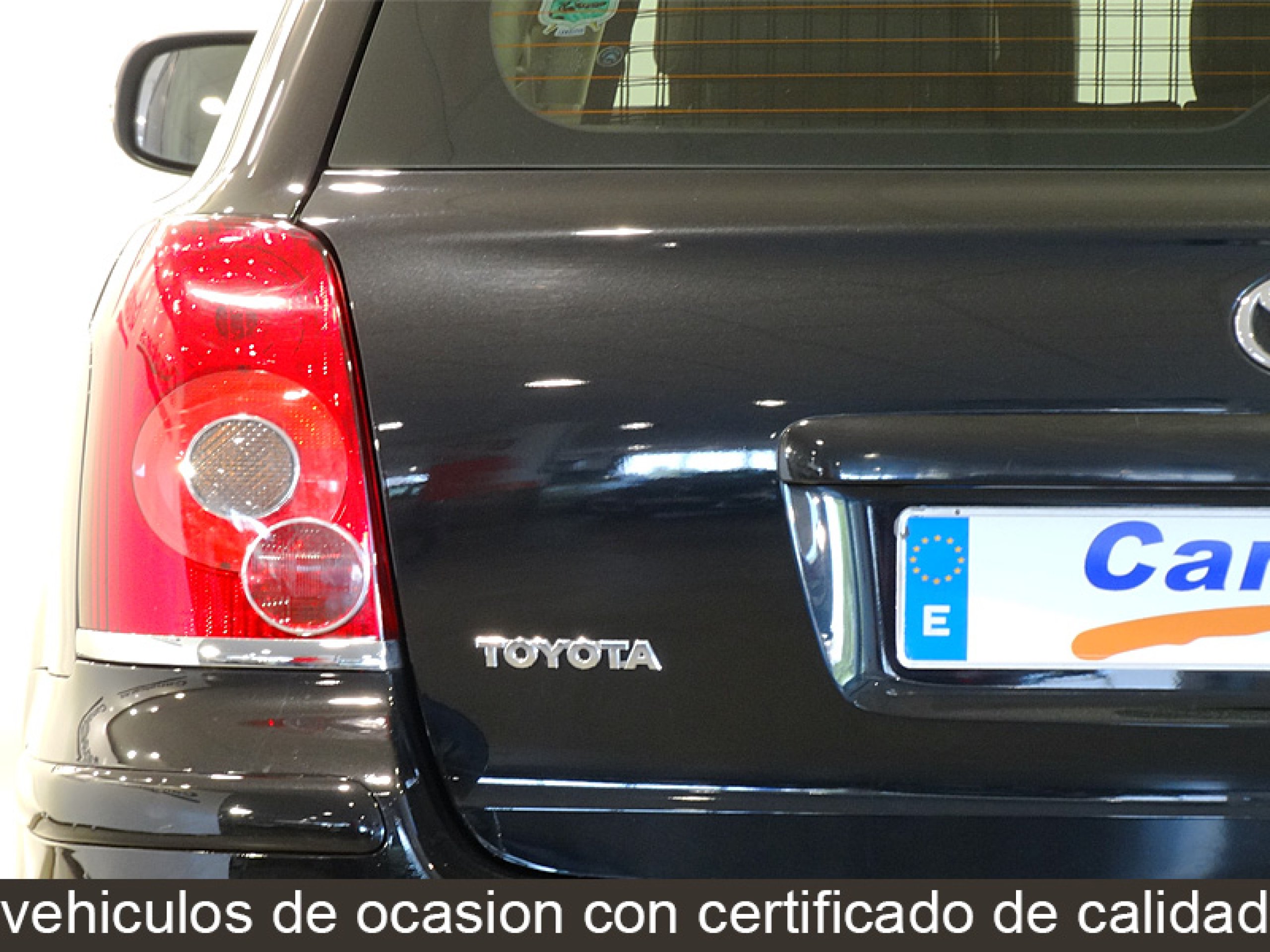 Foto Toyota Avensis 13