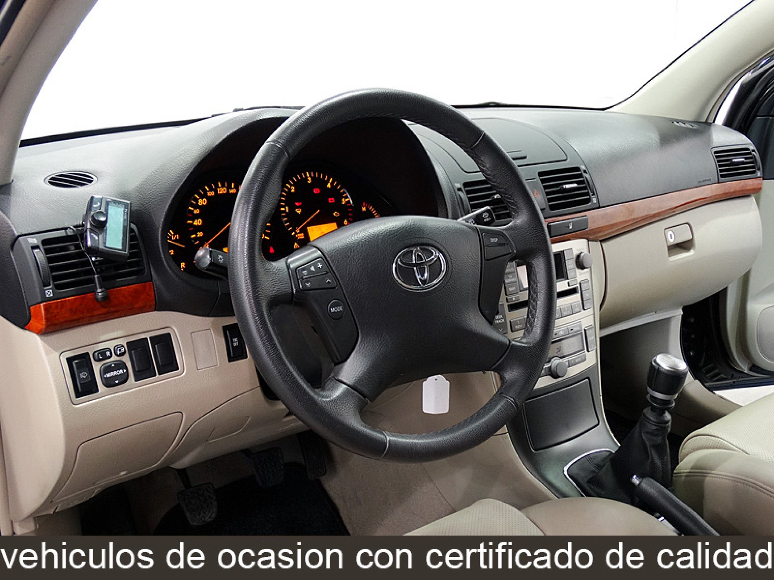 Foto Toyota Avensis 24