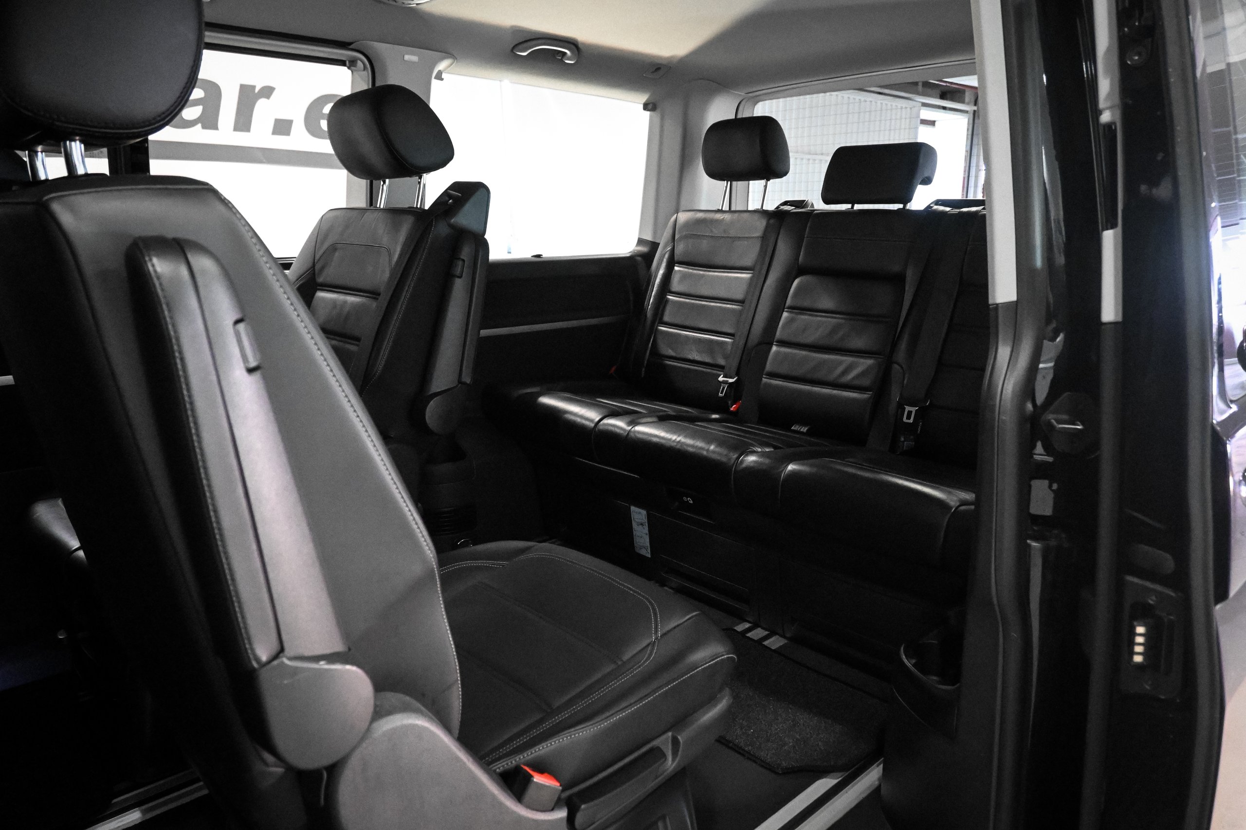 Foto Volkswagen Multivan 13