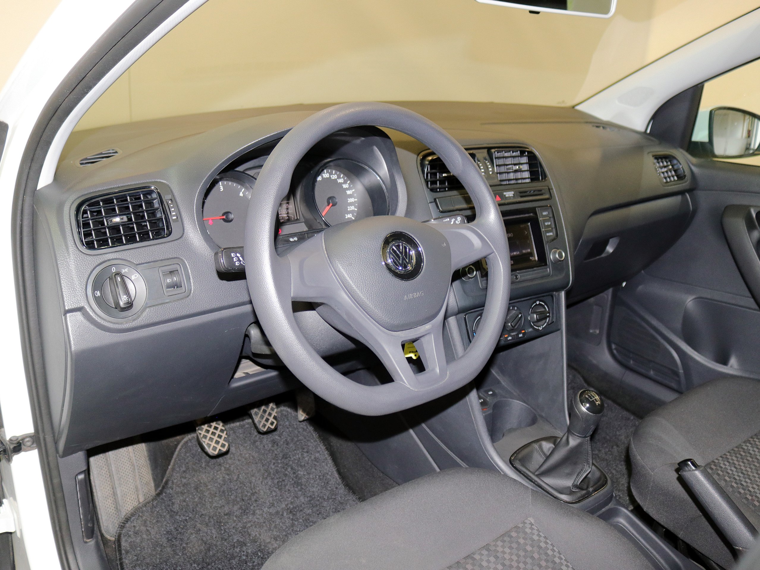 Foto Volkswagen Polo 16