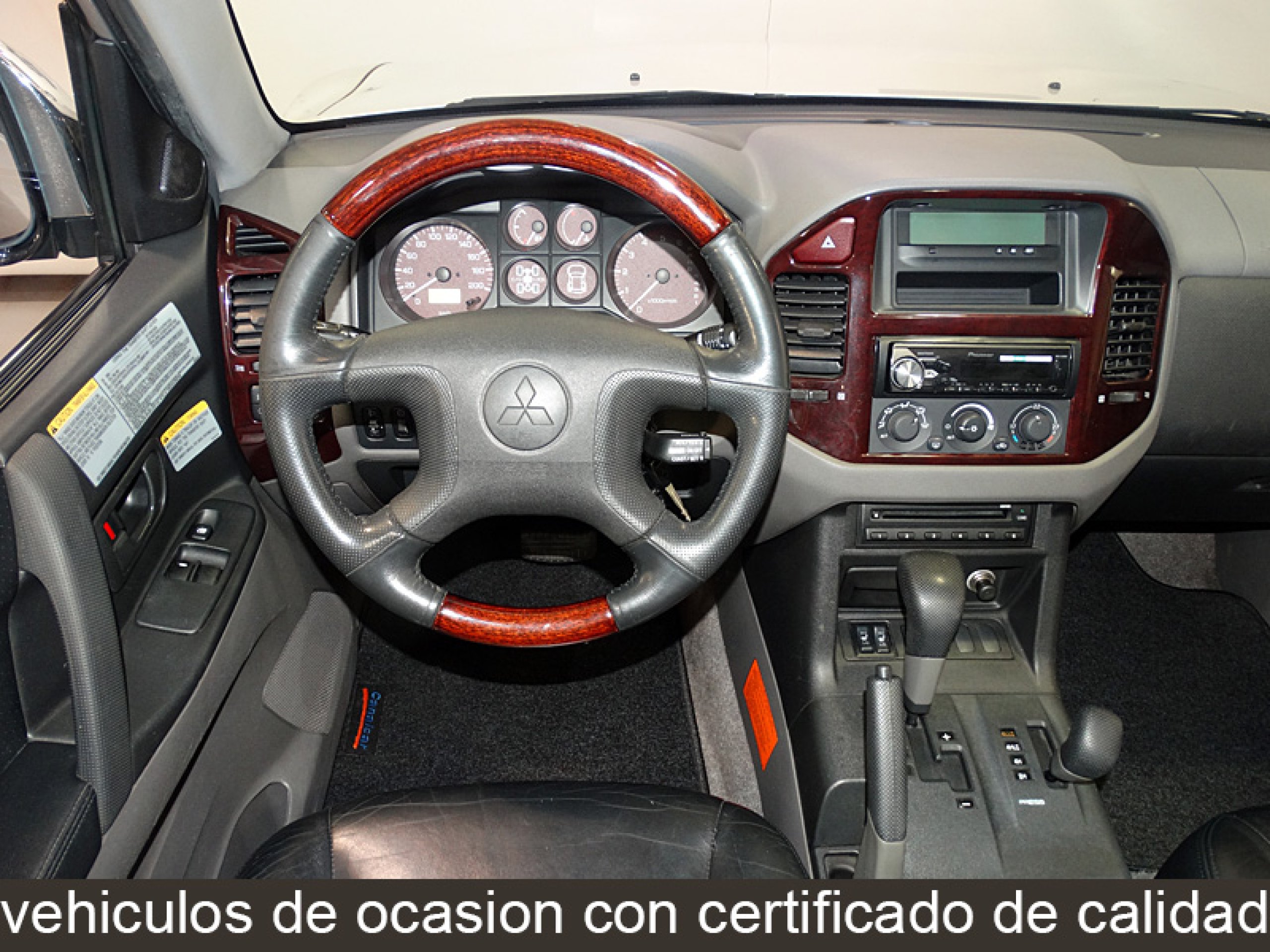 Foto Mitsubishi Montero 15 Foto Mitsubishi Montero 15