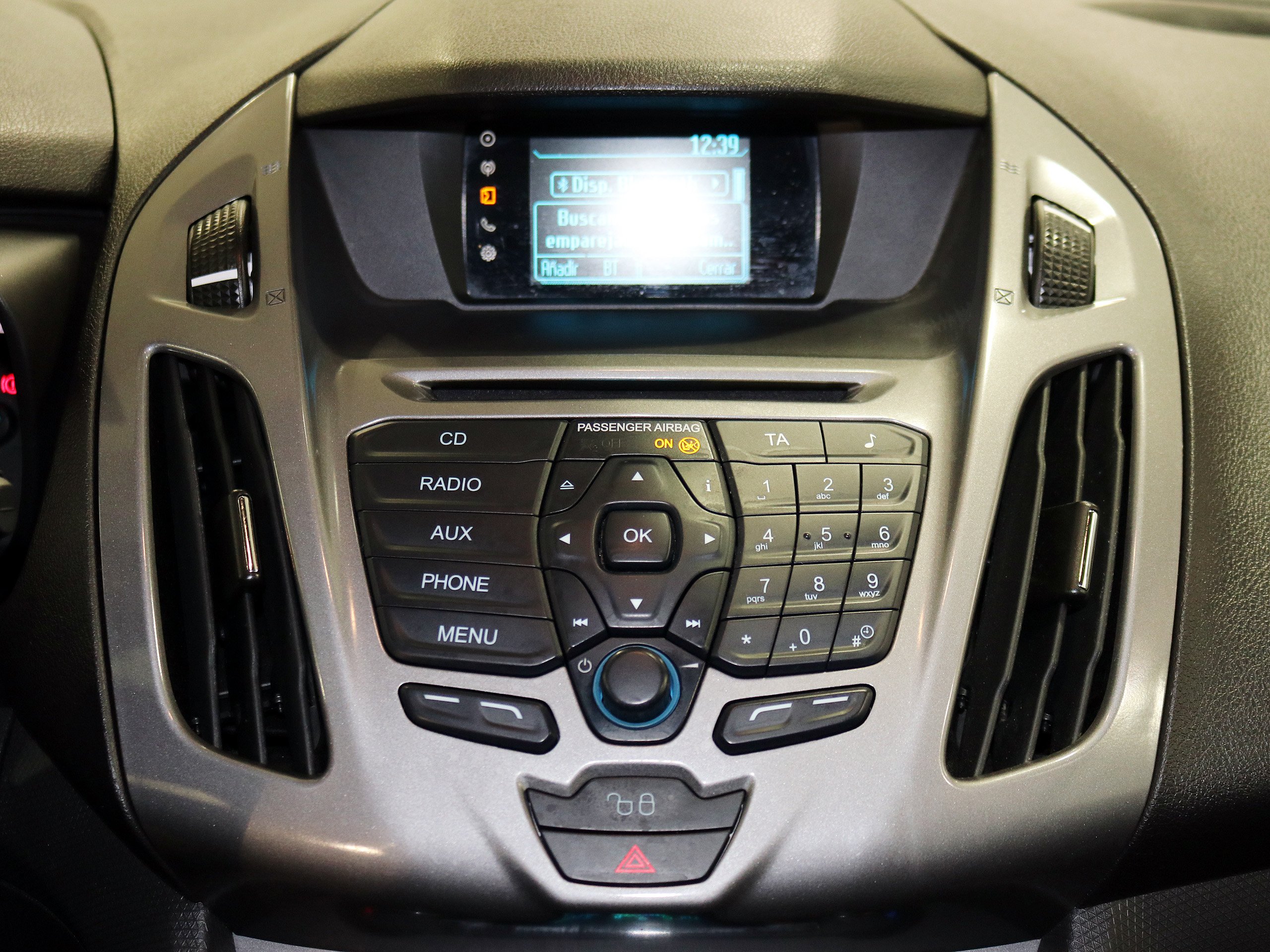 Foto Ford Tourneo 25