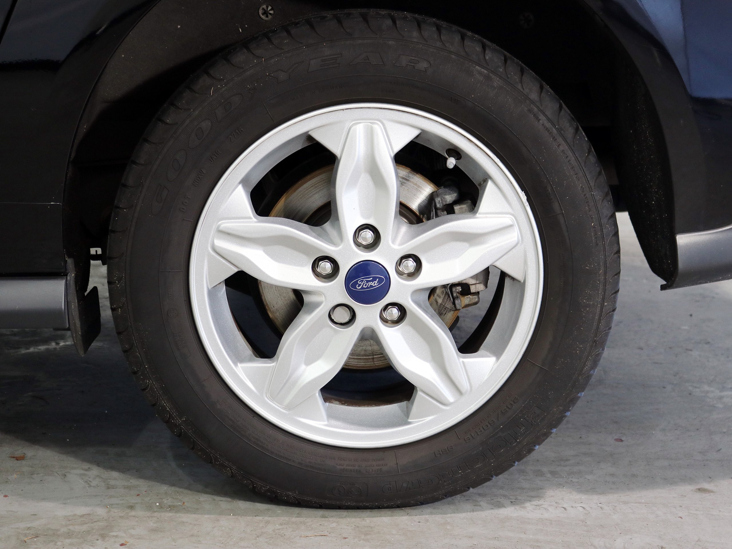 Foto Ford Tourneo 38
