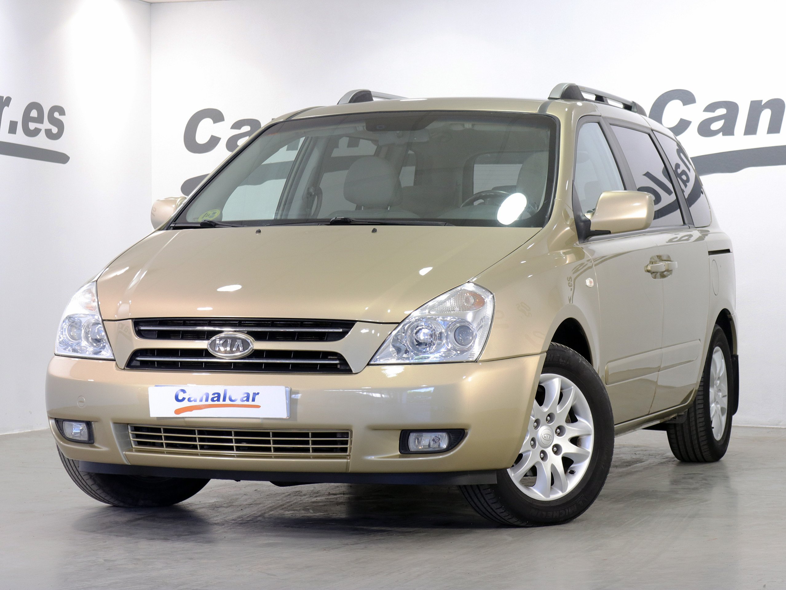 Foto Kia Carnival 1