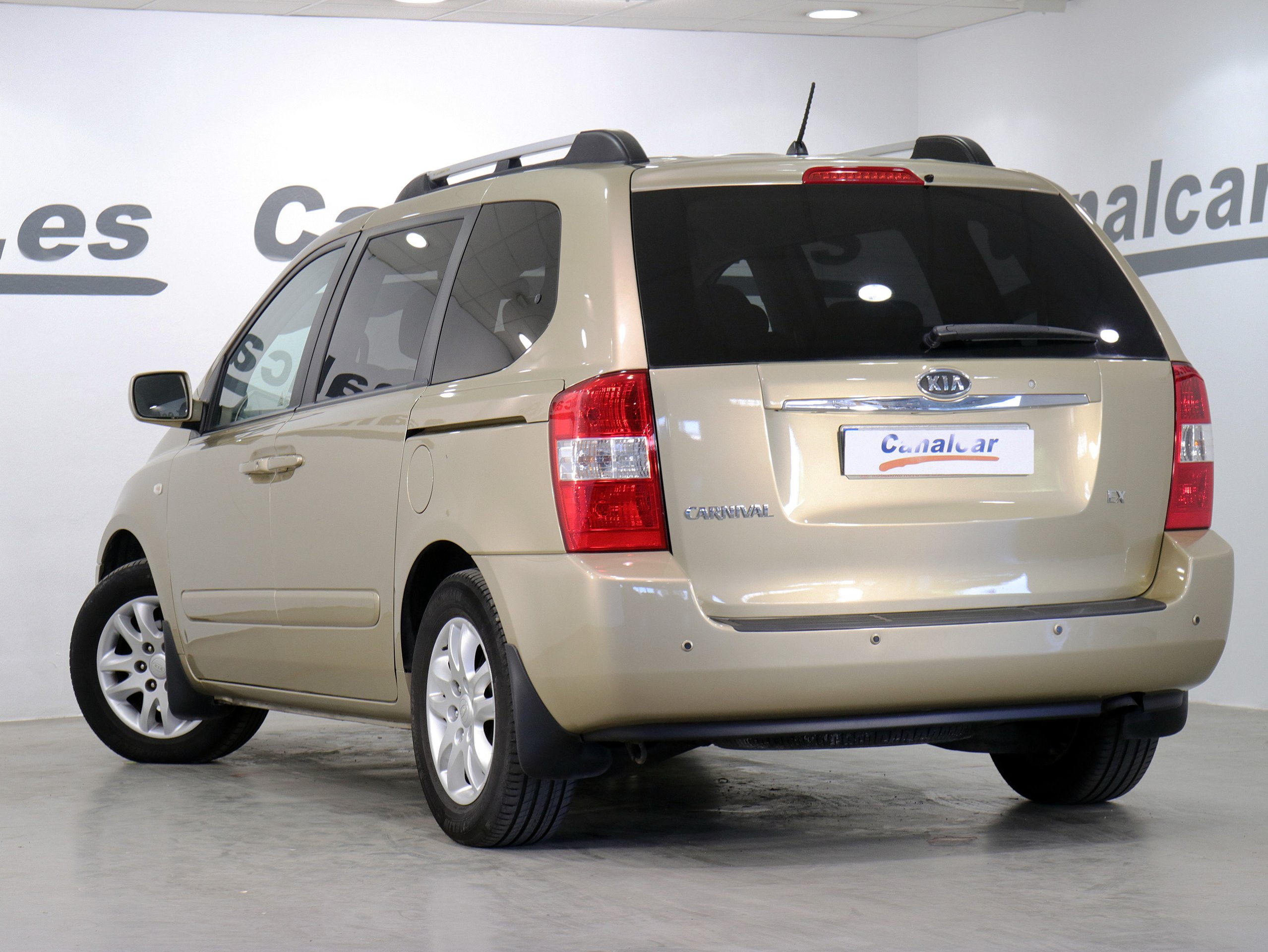 Foto Kia Carnival 8