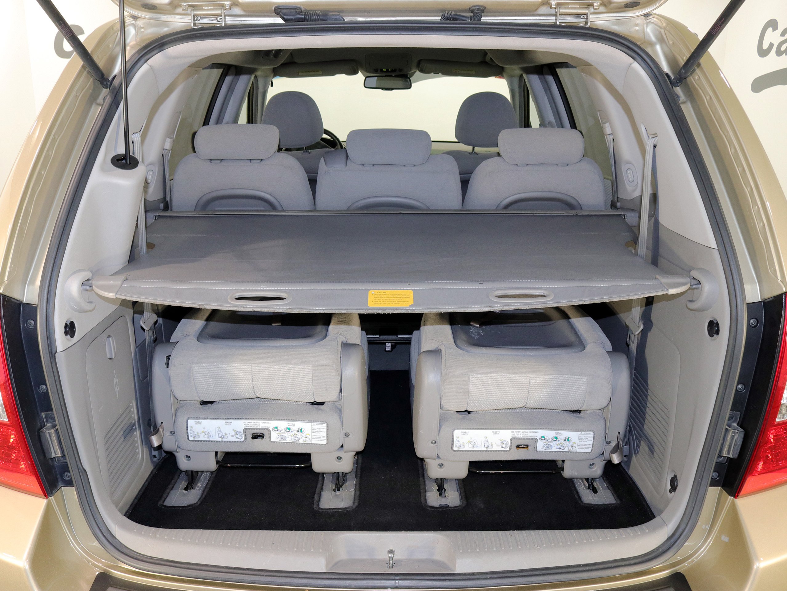 Foto Kia Carnival 10