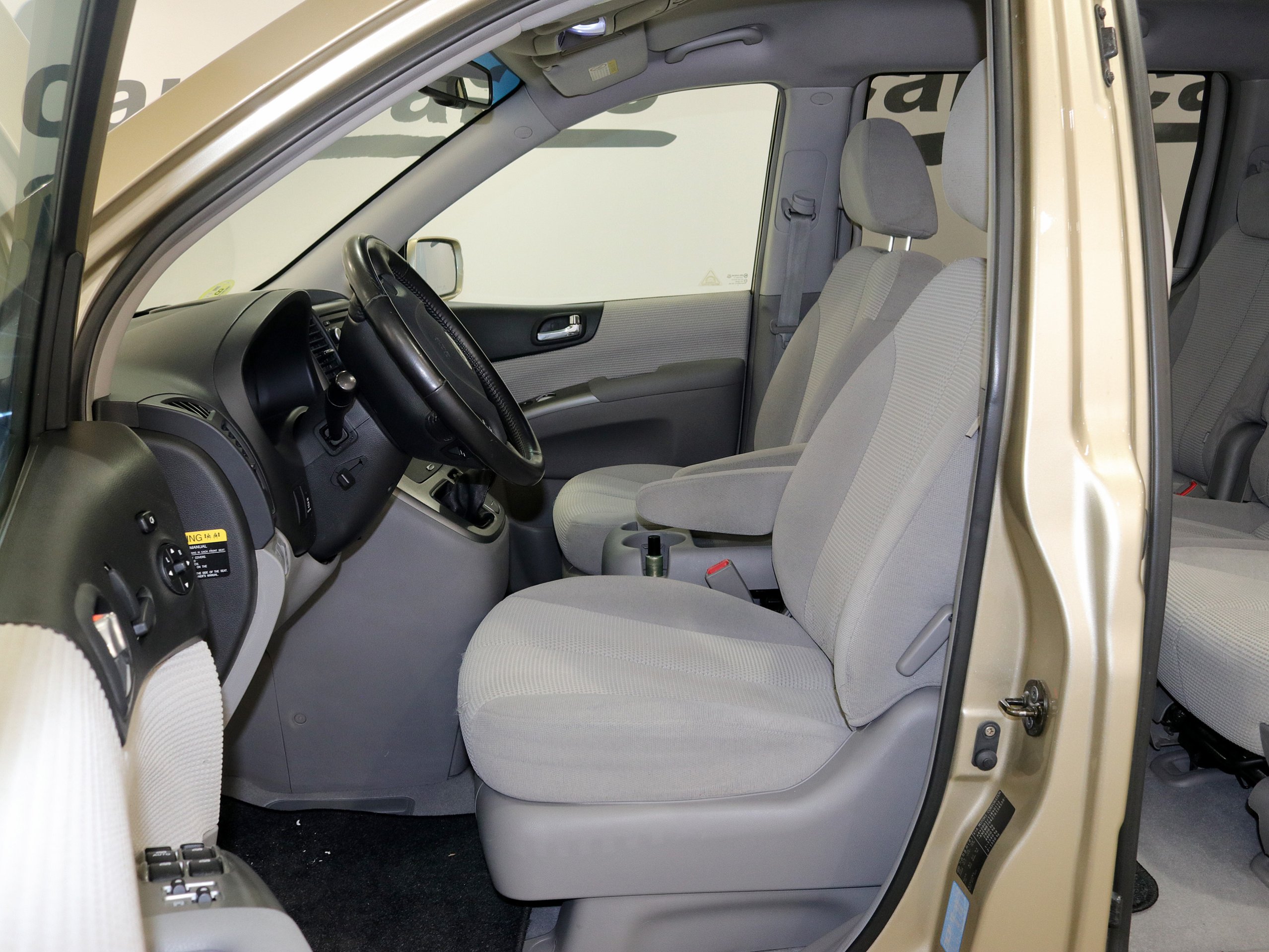 Foto Kia Carnival 16