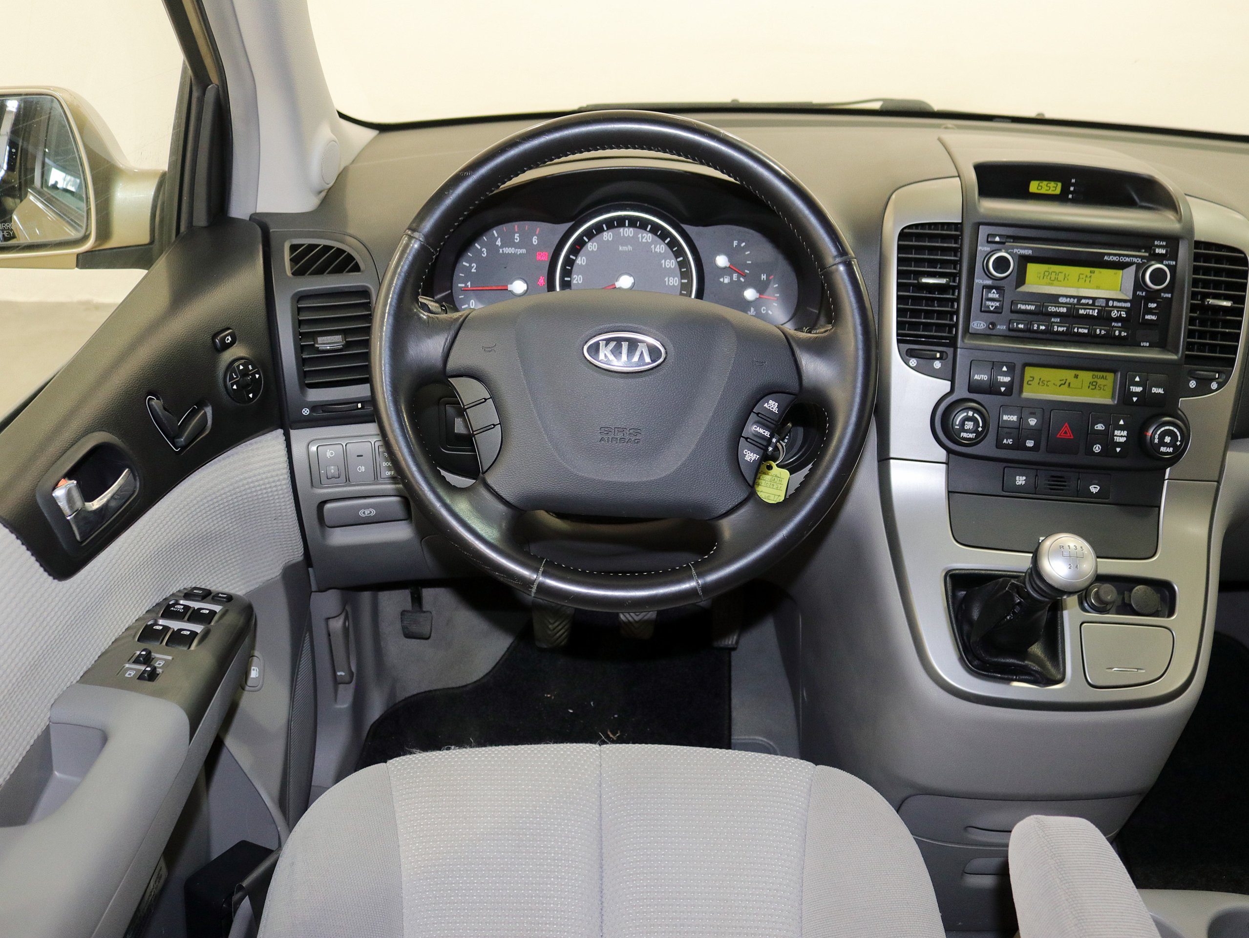 Foto Kia Carnival 21