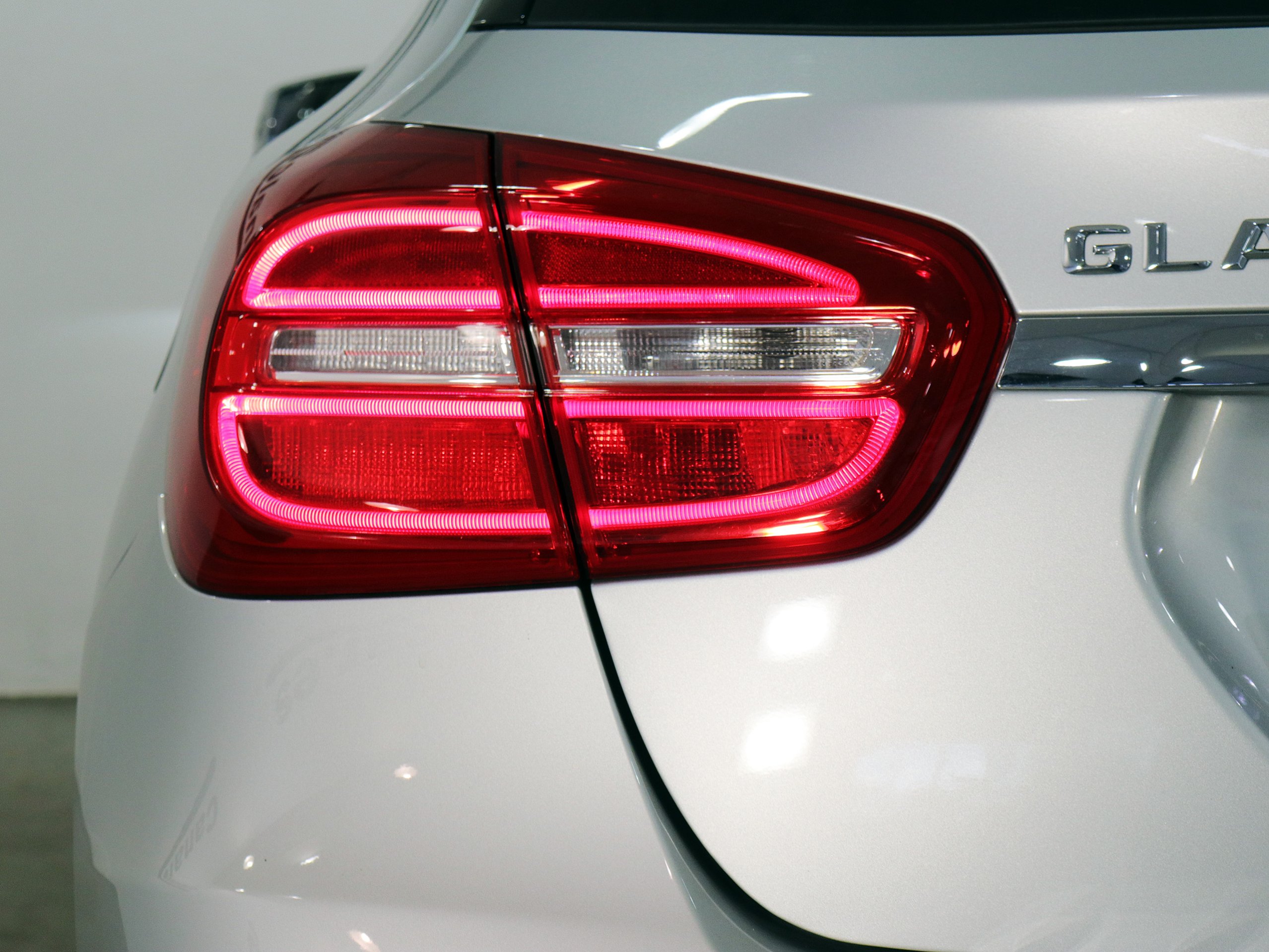 Foto Mercedes-Benz GLA 220 9