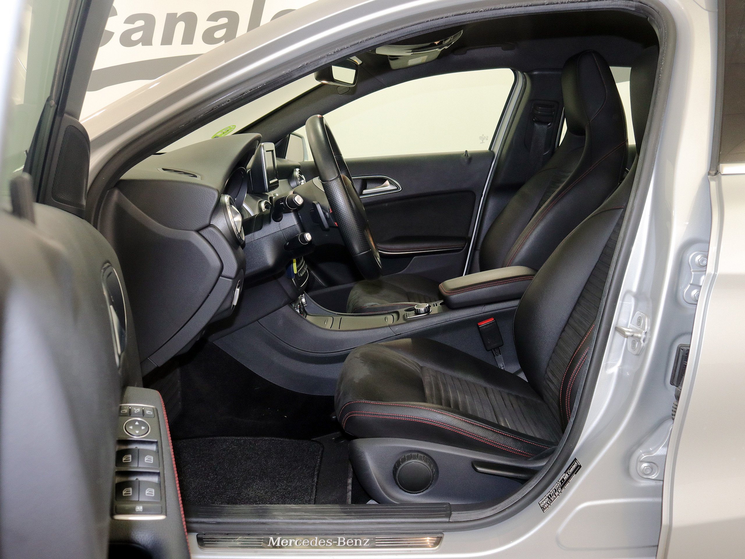 Foto Mercedes-Benz GLA 220 14