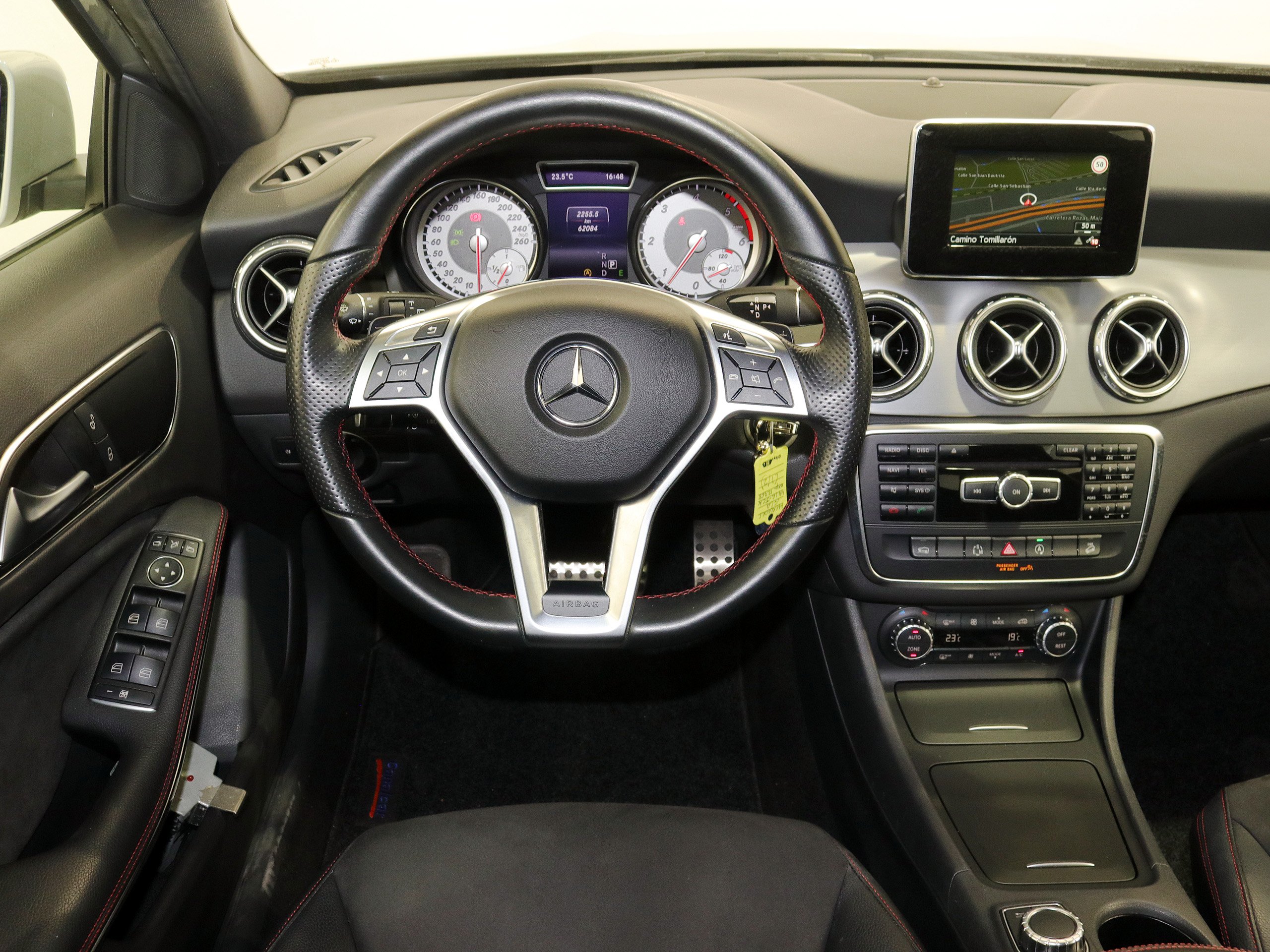 Foto Mercedes-Benz GLA 220 23