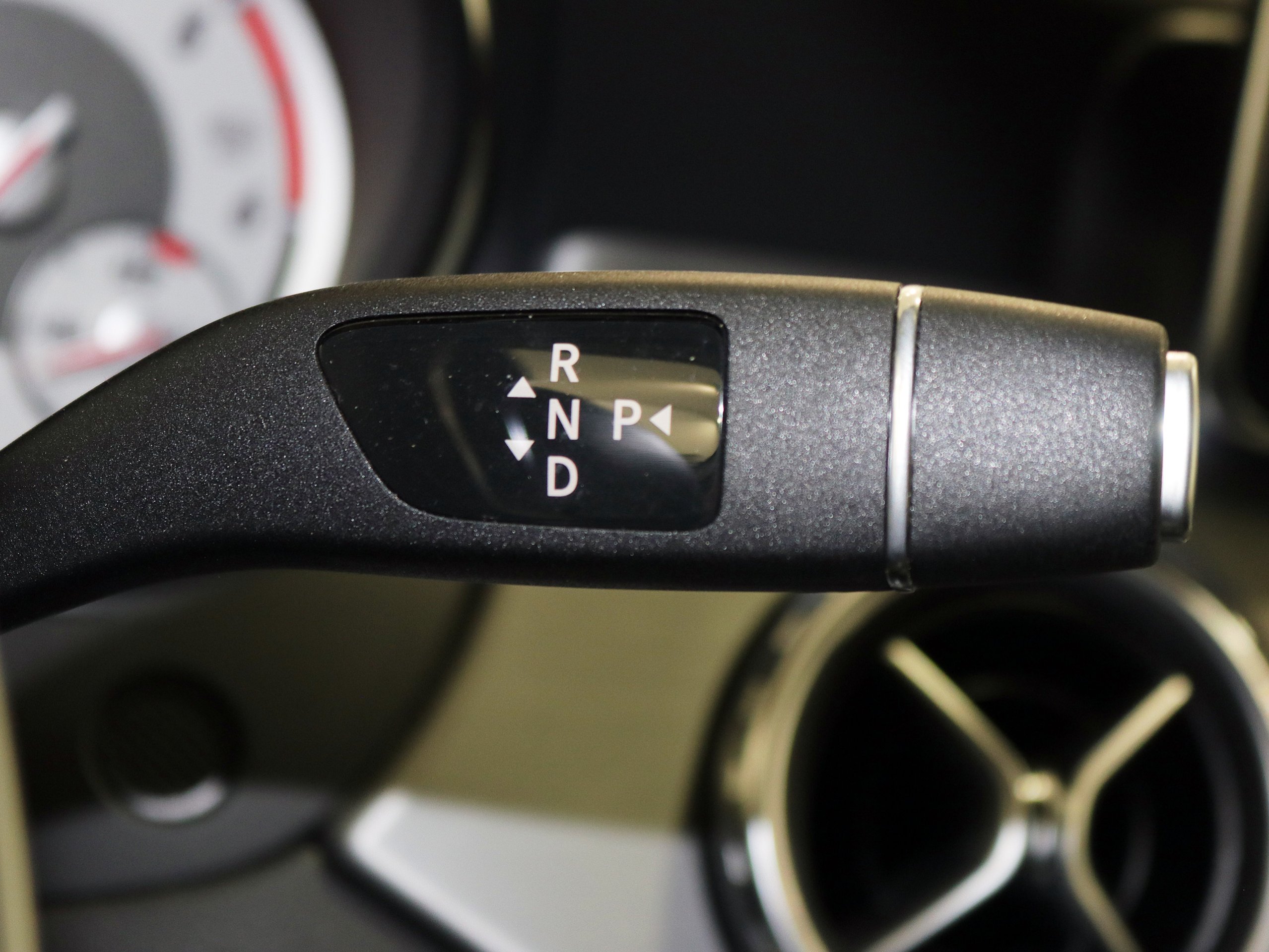 Foto Mercedes-Benz GLA 220 35