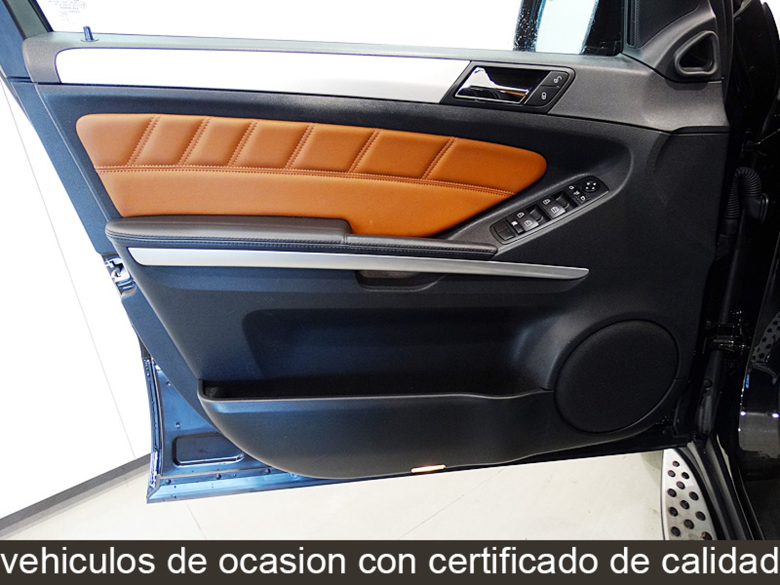 Foto Mercedes-Benz ML 300 24