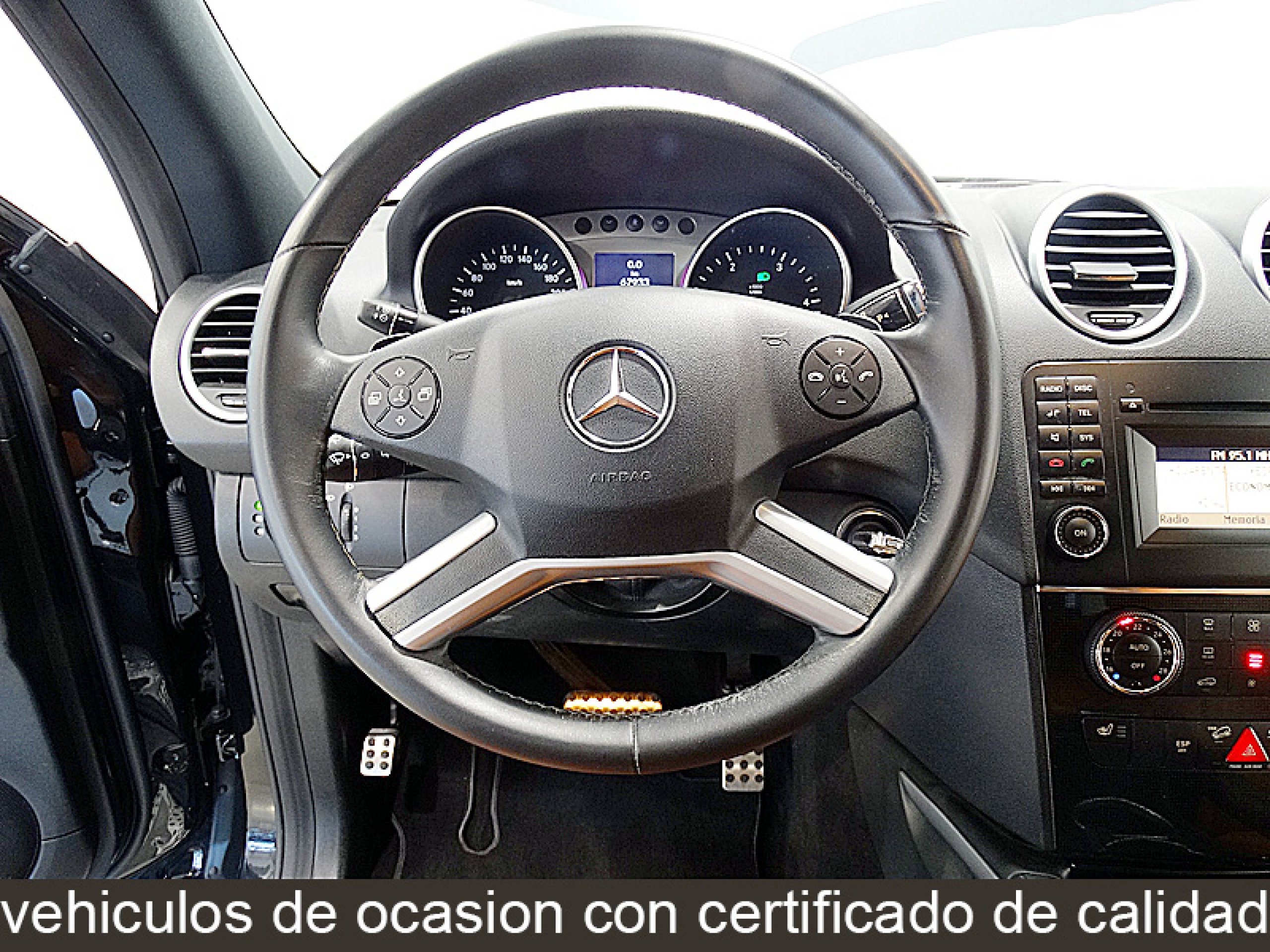 Foto Mercedes-Benz ML 300 29