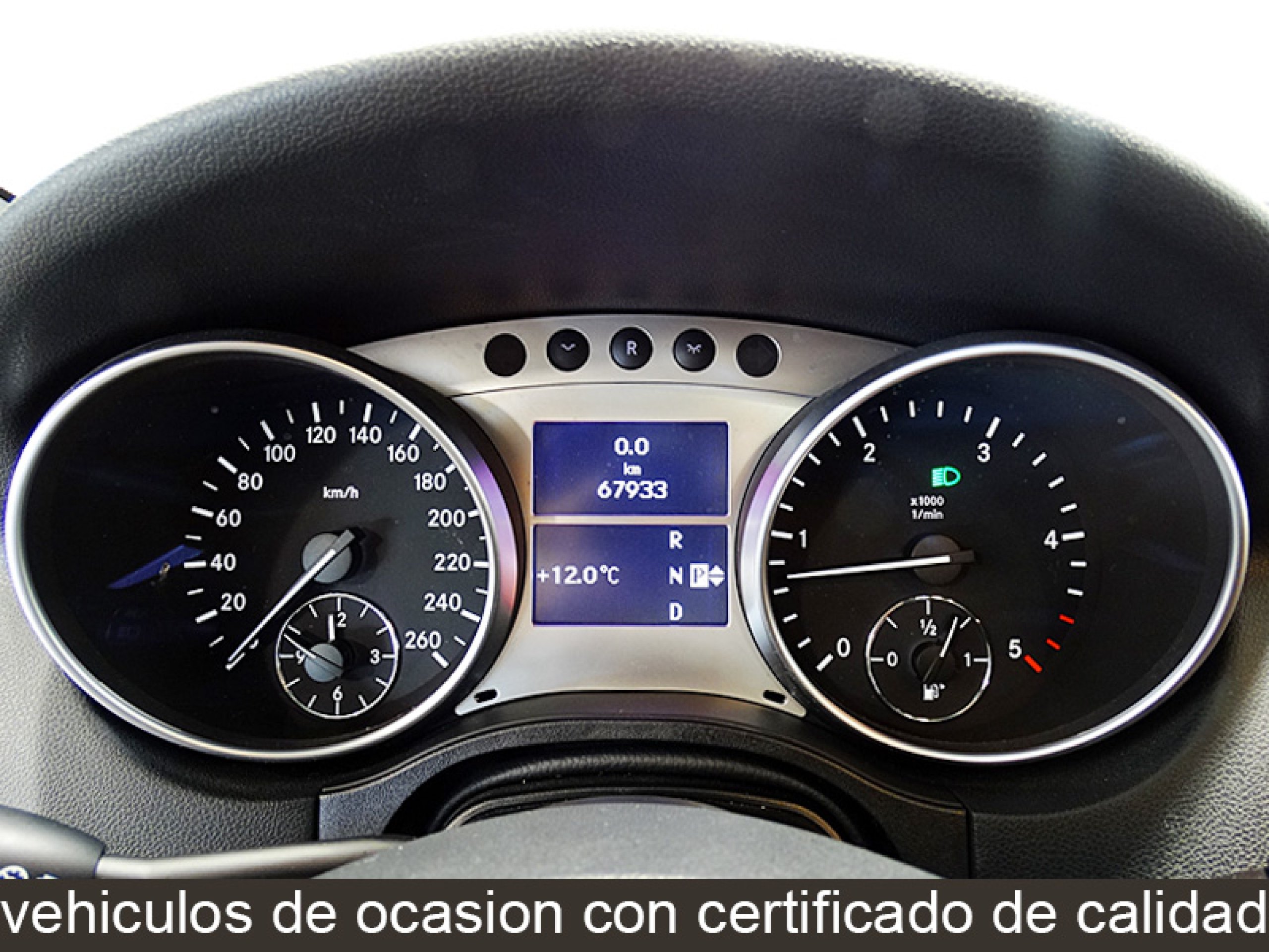 Foto Mercedes-Benz ML 300 32