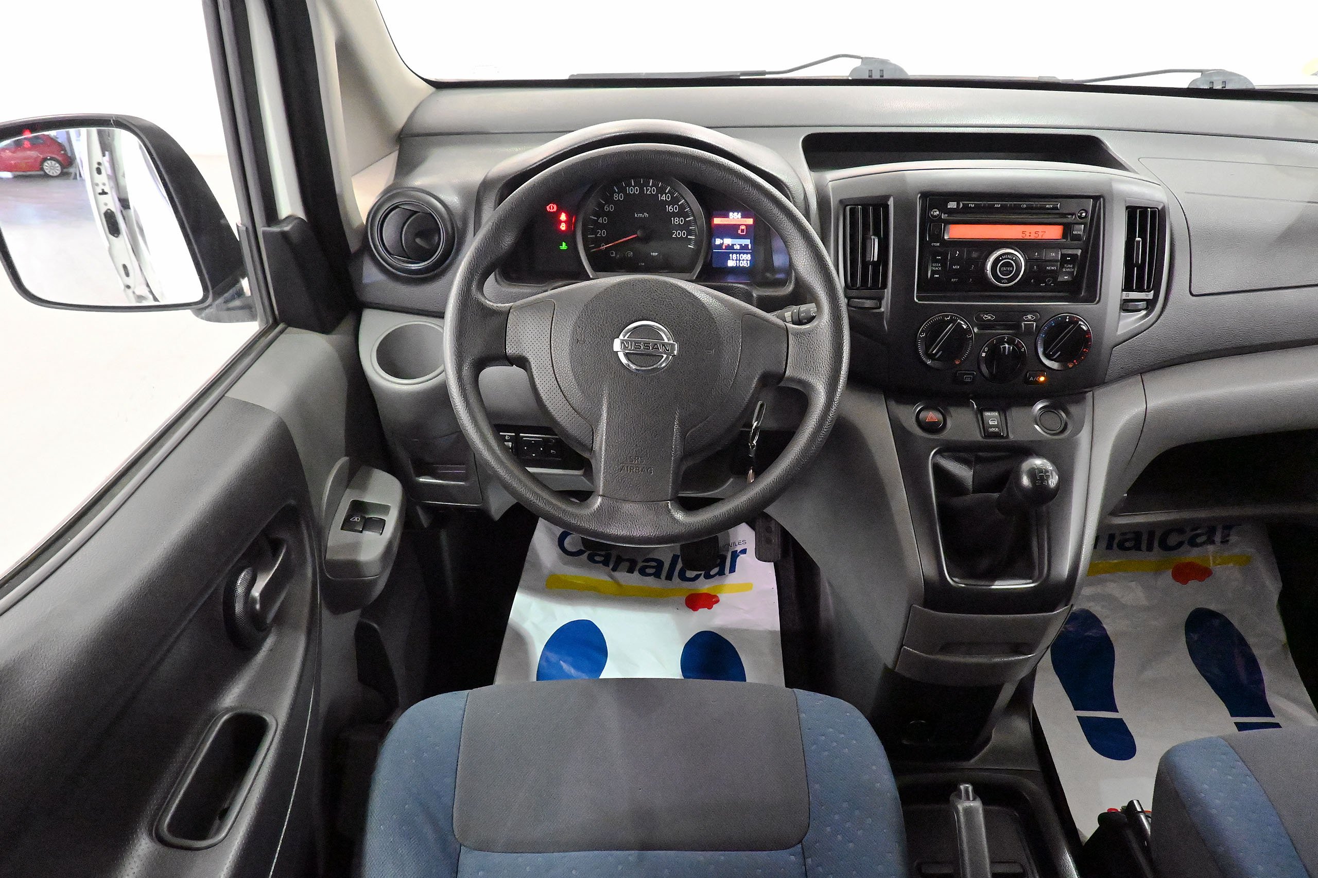 Foto Nissan NV200 15