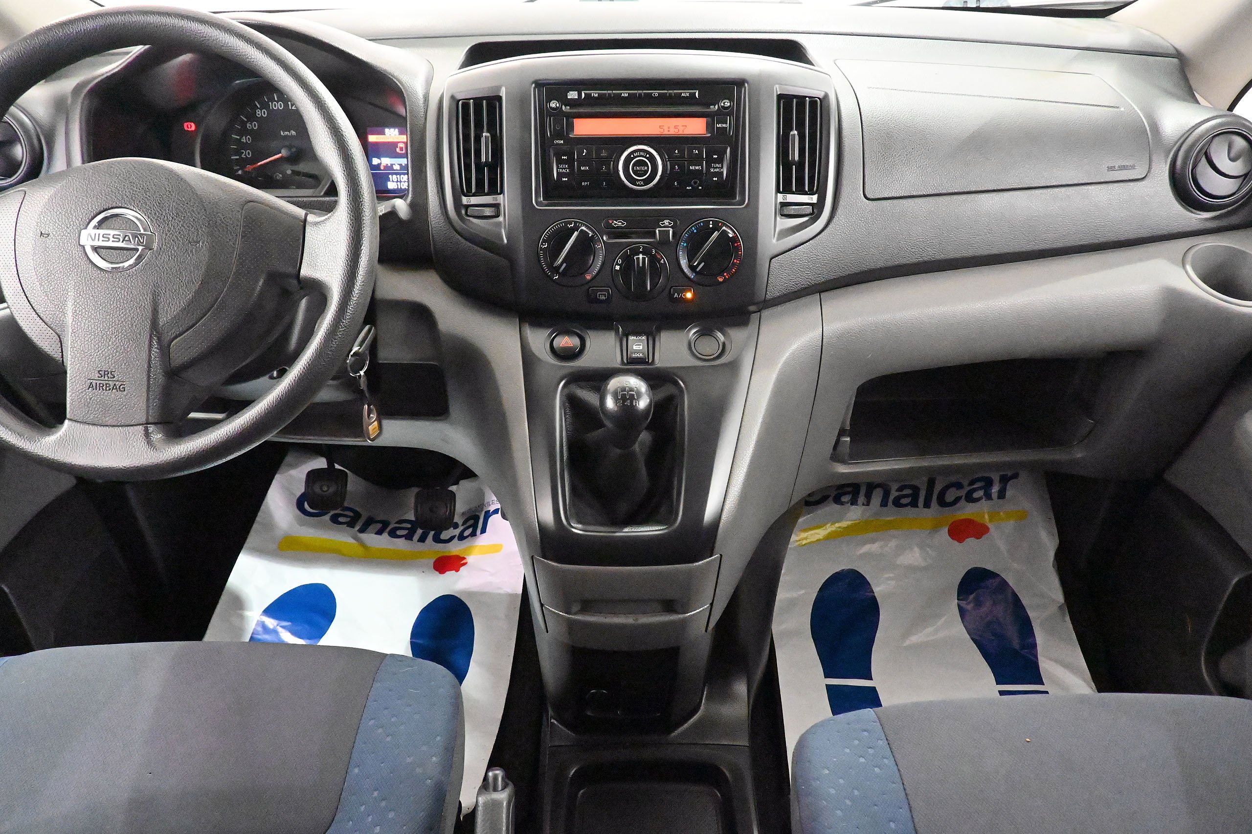 Foto Nissan NV200 16