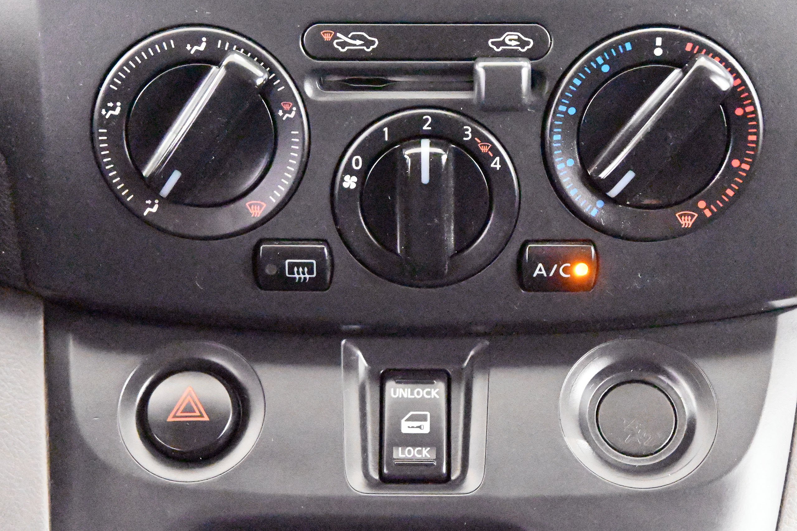 Foto Nissan NV200 18