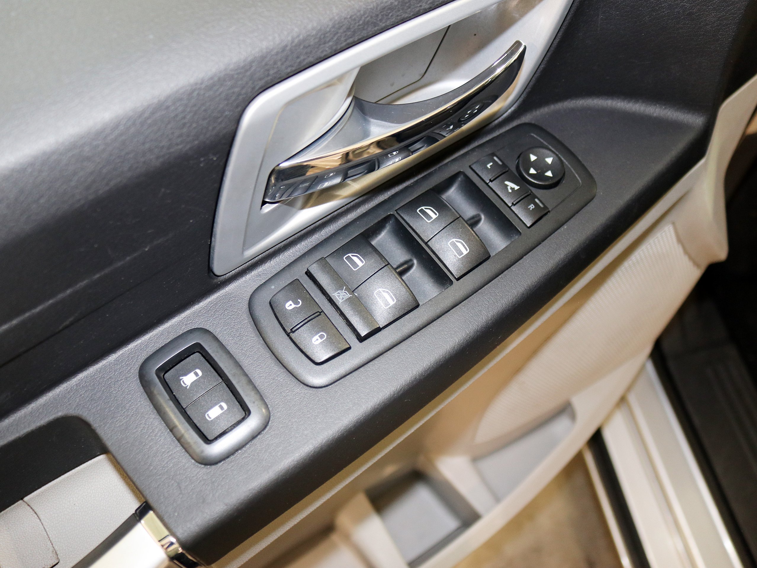 Foto Chrysler Grand Voyager 15