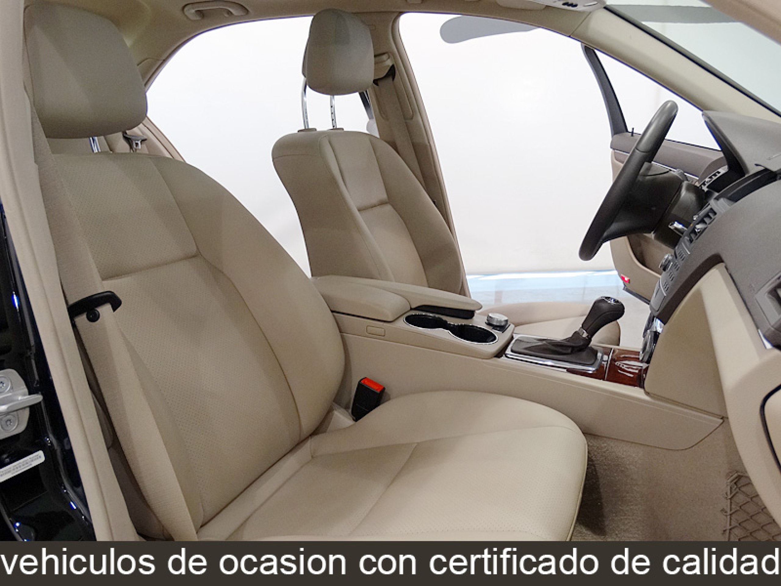 Foto Mercedes-Benz C 300 23