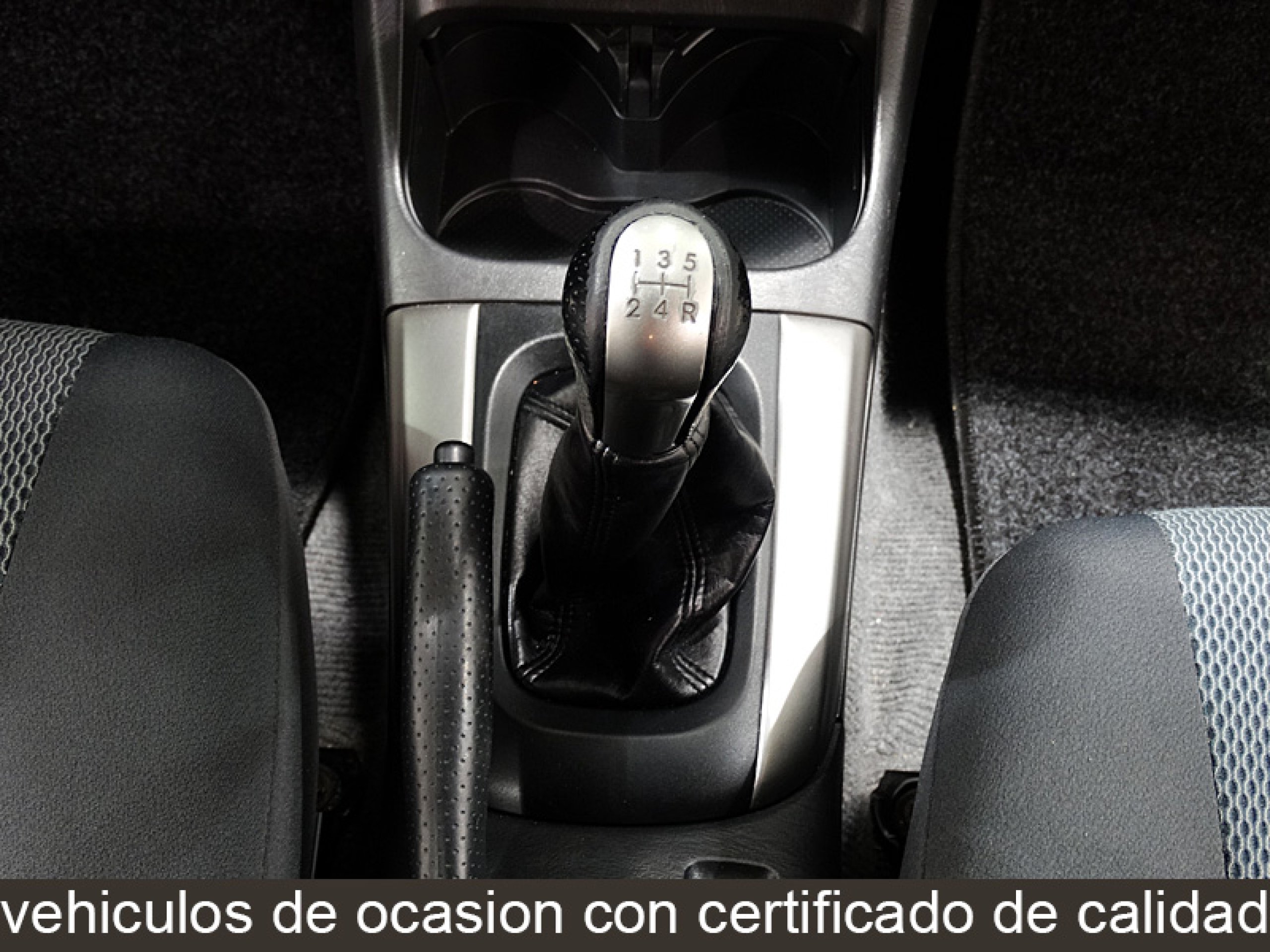 Foto Toyota RAV-4 19