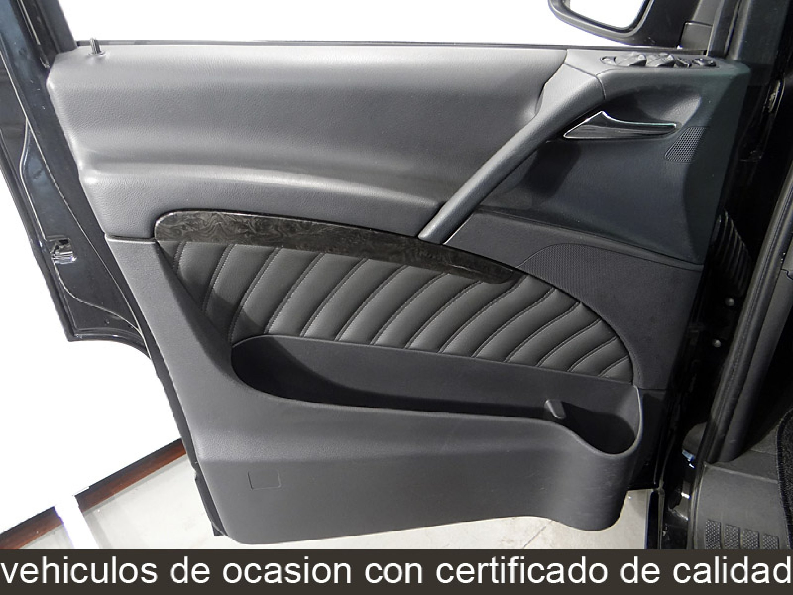 Foto Mercedes-Benz Viano 30